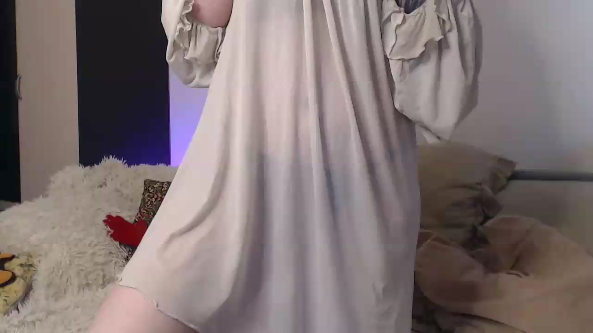 Gallery image thumbnail from CarrieCastle's myfreecams stream on, 05/18/2026, 09:53 image 1 of 20