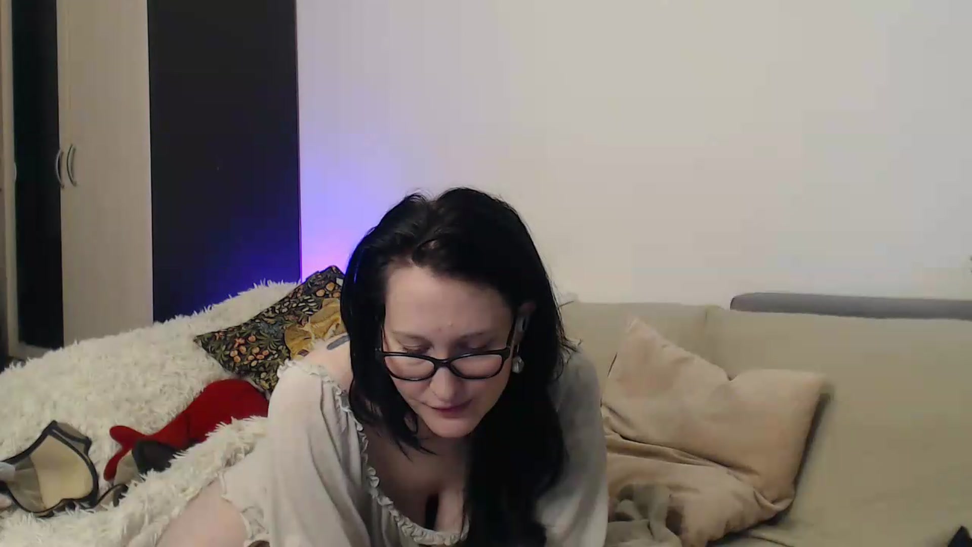 Gallery image thumbnail from CarrieCastle's myfreecams stream on, 05/27/2026, 17:28 image 12 of 20