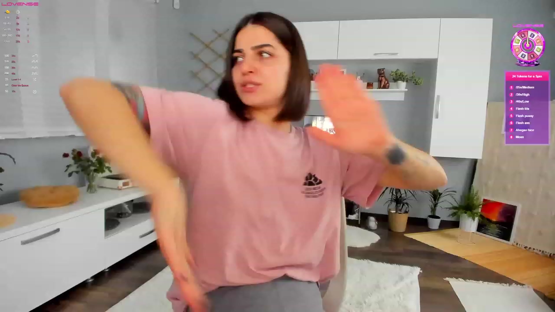 Gallery image thumbnail from CarriePilby's myfreecams stream on, 11/24/2022, 13:33 image 14 of 20