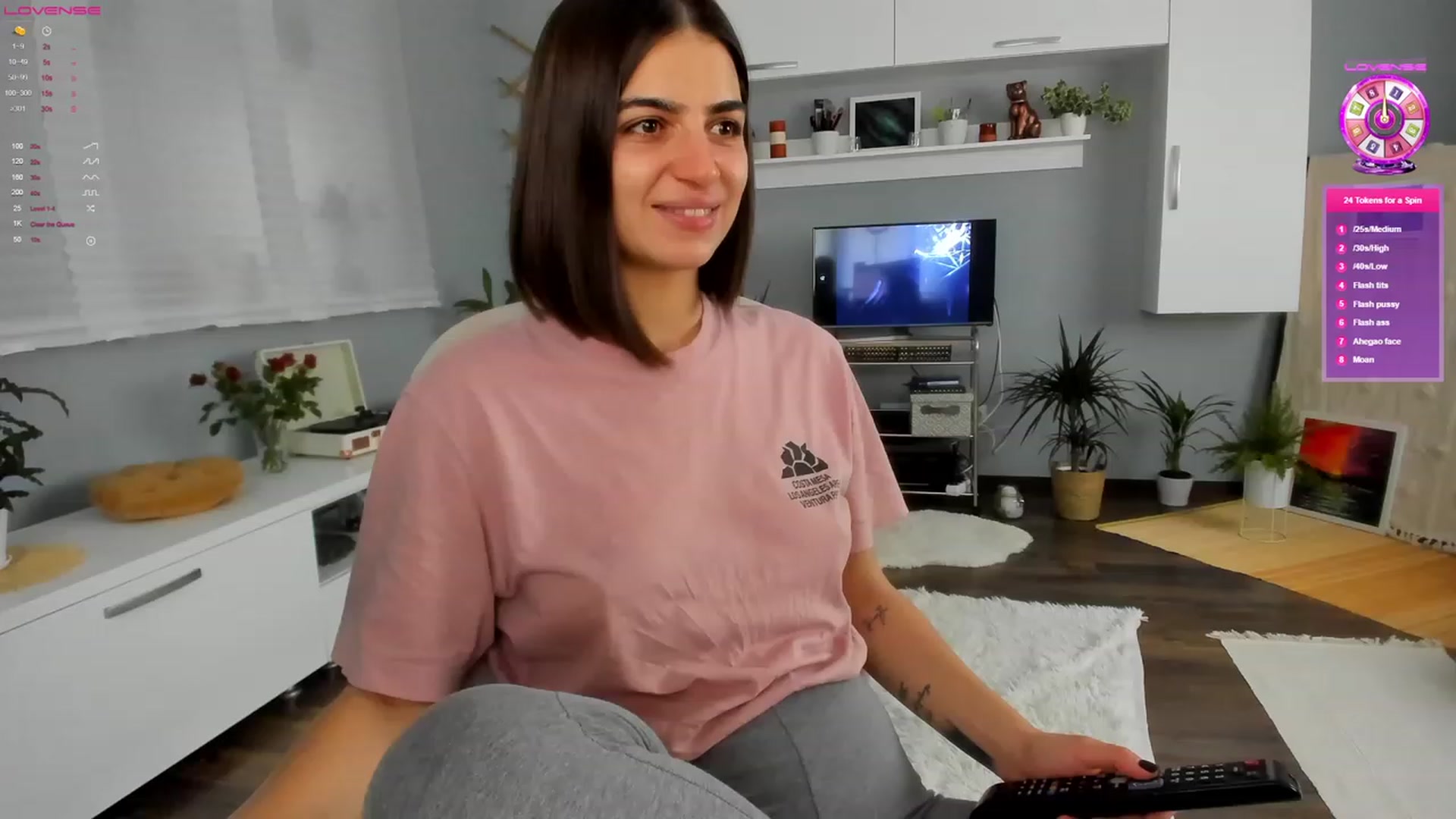 Gallery image thumbnail from CarriePilby's myfreecams stream on, 11/24/2022, 13:33 image 8 of 20