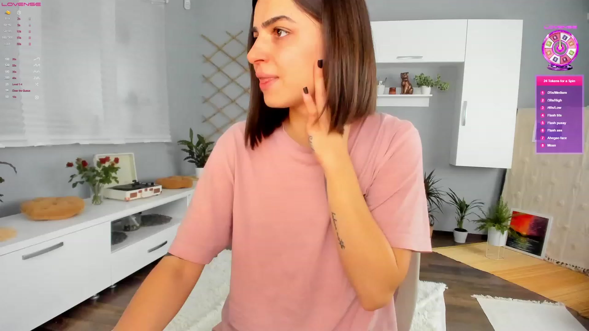 Gallery image thumbnail from CarriePilby's myfreecams stream on, 11/24/2022, 13:33 image 17 of 20