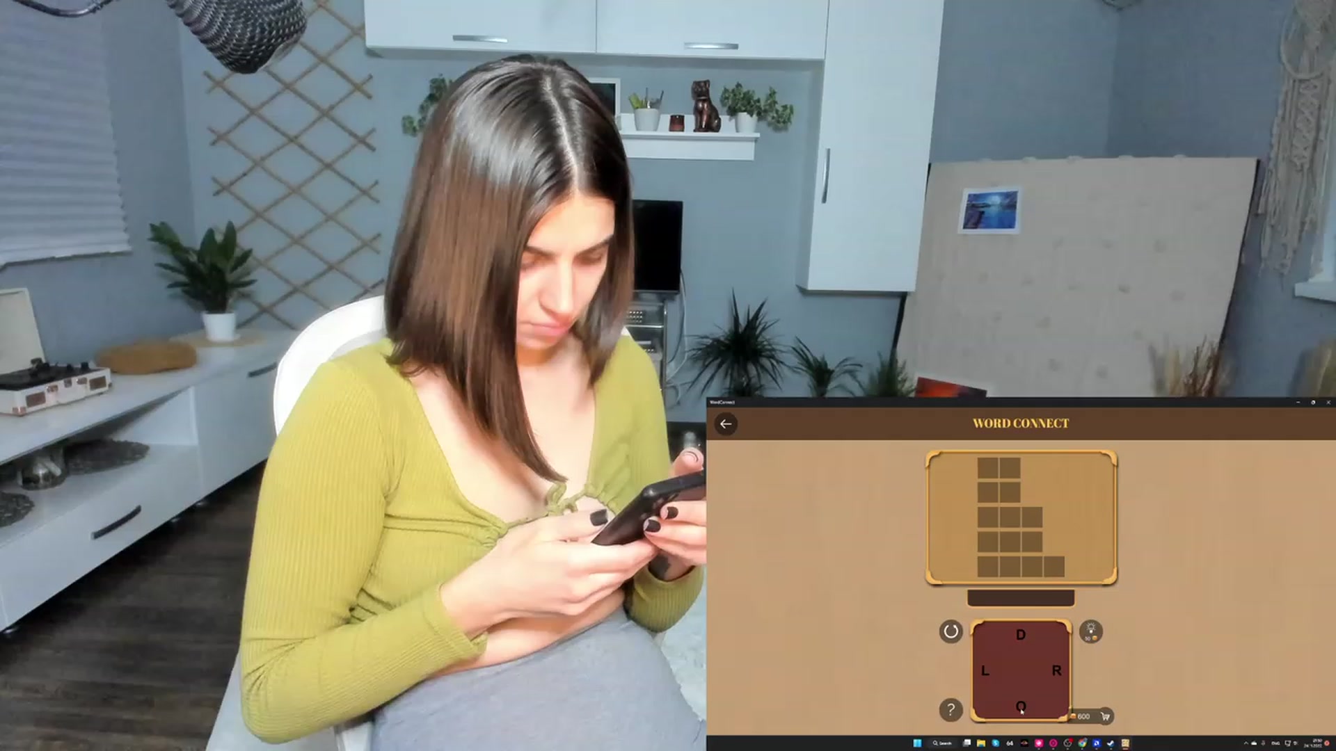 Gallery image thumbnail from CarriePilby's myfreecams stream on, 11/24/2022, 20:39 image 13 of 20