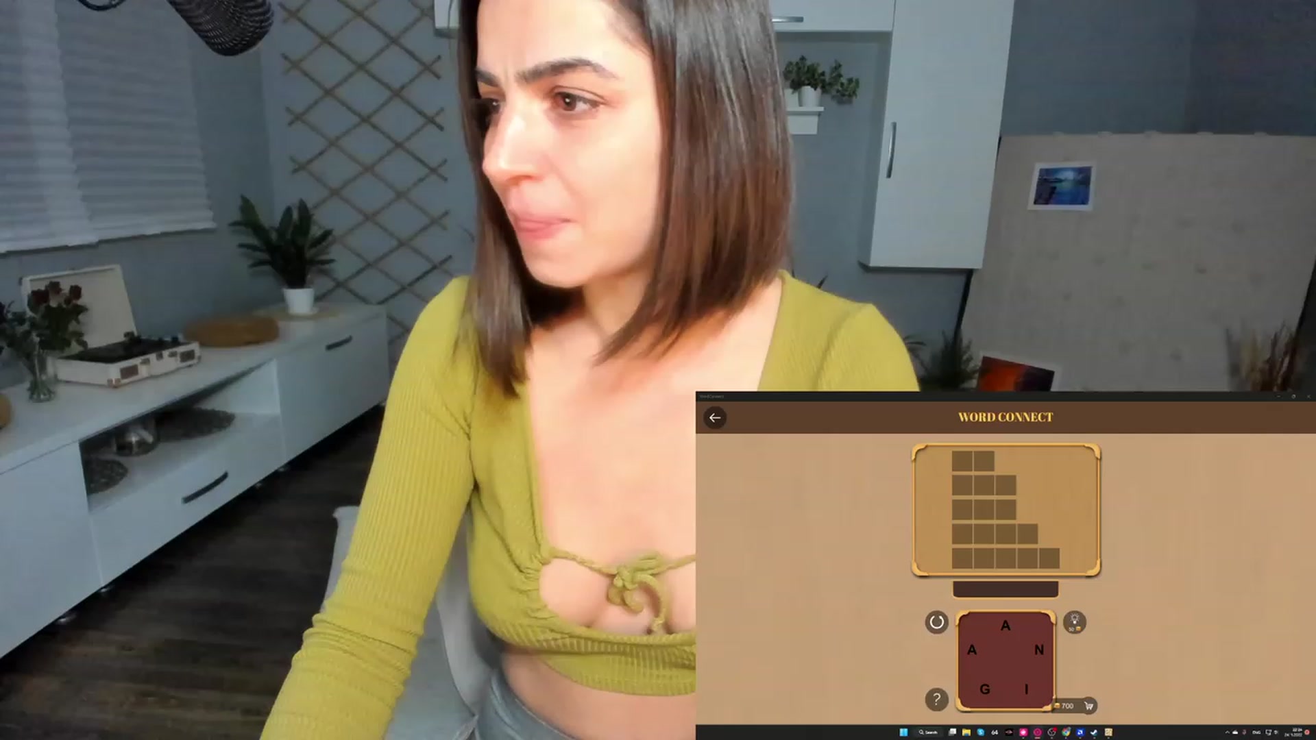 Gallery image thumbnail from CarriePilby's myfreecams stream on, 11/24/2022, 20:39 image 19 of 20