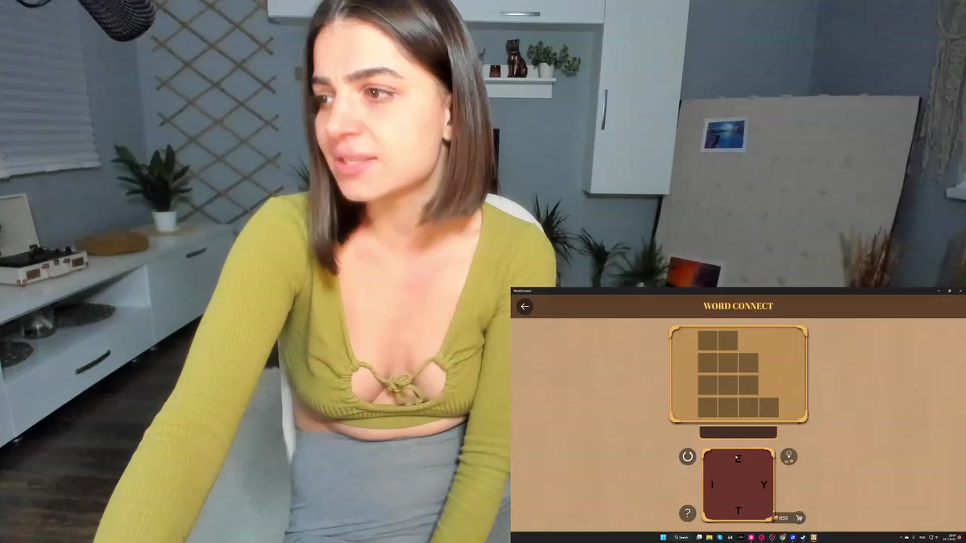 Gallery image thumbnail from CarriePilby's myfreecams stream on, 11/24/2022, 20:39 image 16 of 20