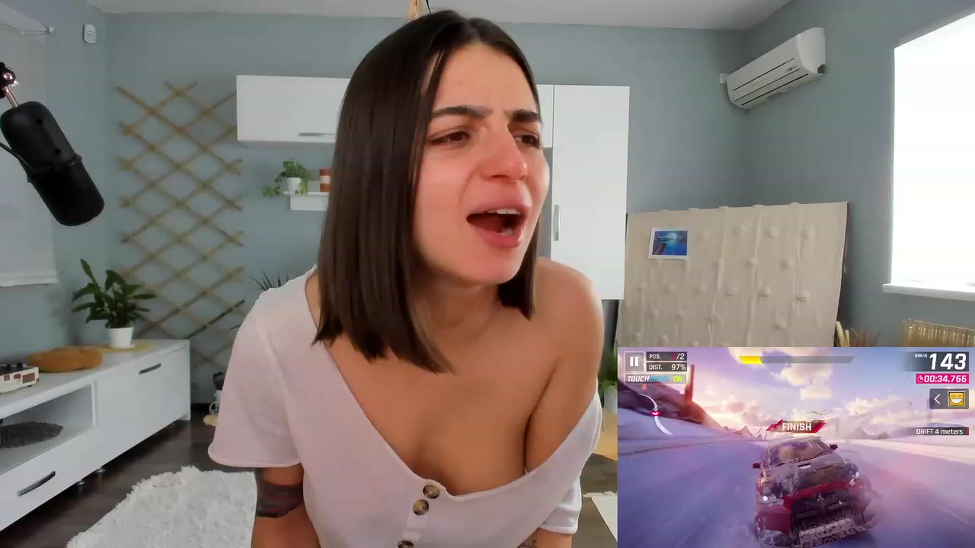 Gallery image thumbnail from CarriePilby's myfreecams stream on, 11/25/2022, 14:17 image 8 of 20