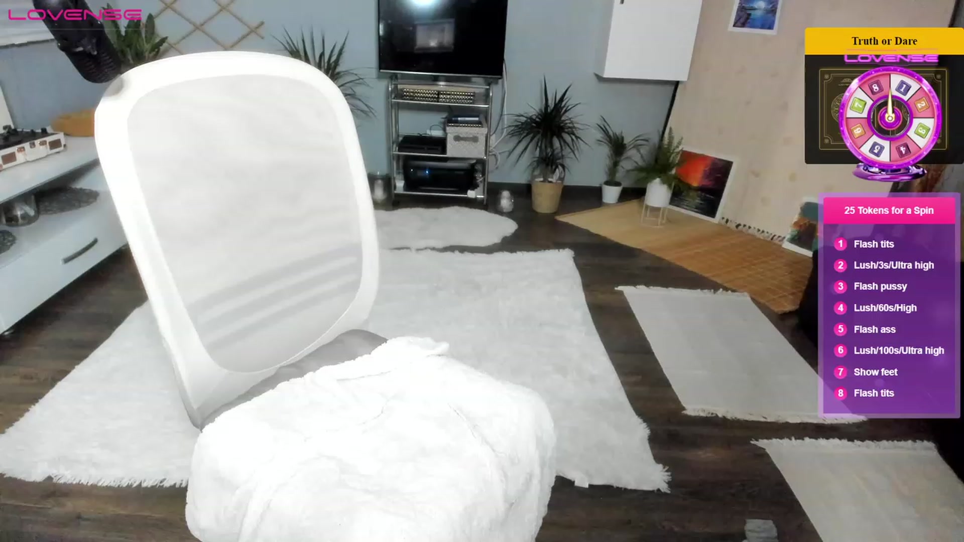 Gallery image thumbnail from CarriePilby's myfreecams stream on, 11/26/2022, 18:31 image 2 of 20