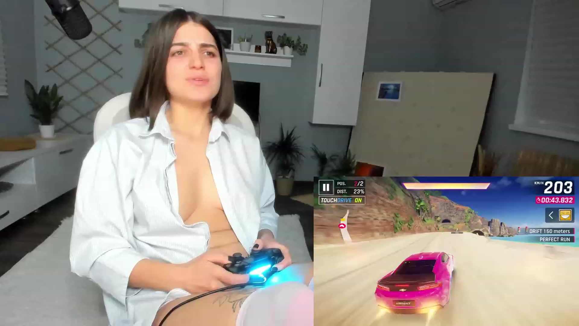 Gallery image thumbnail from CarriePilby's myfreecams stream on, 11/26/2022, 18:31 image 16 of 20