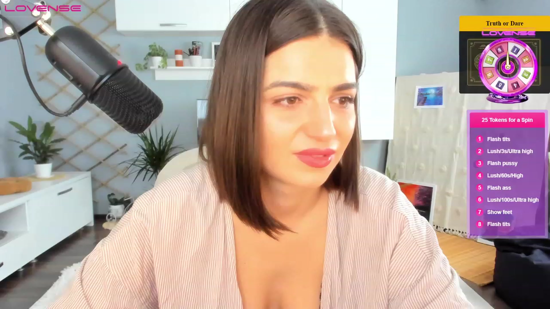 Gallery image thumbnail from CarriePilby's myfreecams stream on, 11/28/2022, 13:57 image 15 of 20