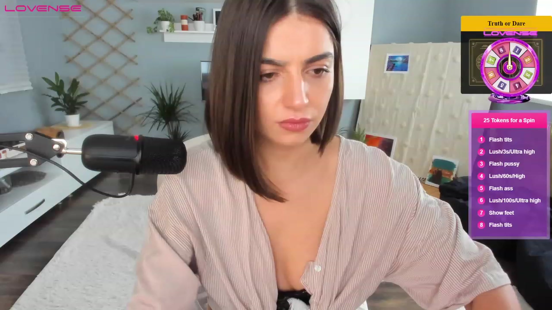 Gallery image thumbnail from CarriePilby's myfreecams stream on, 11/28/2022, 13:57 image 19 of 20