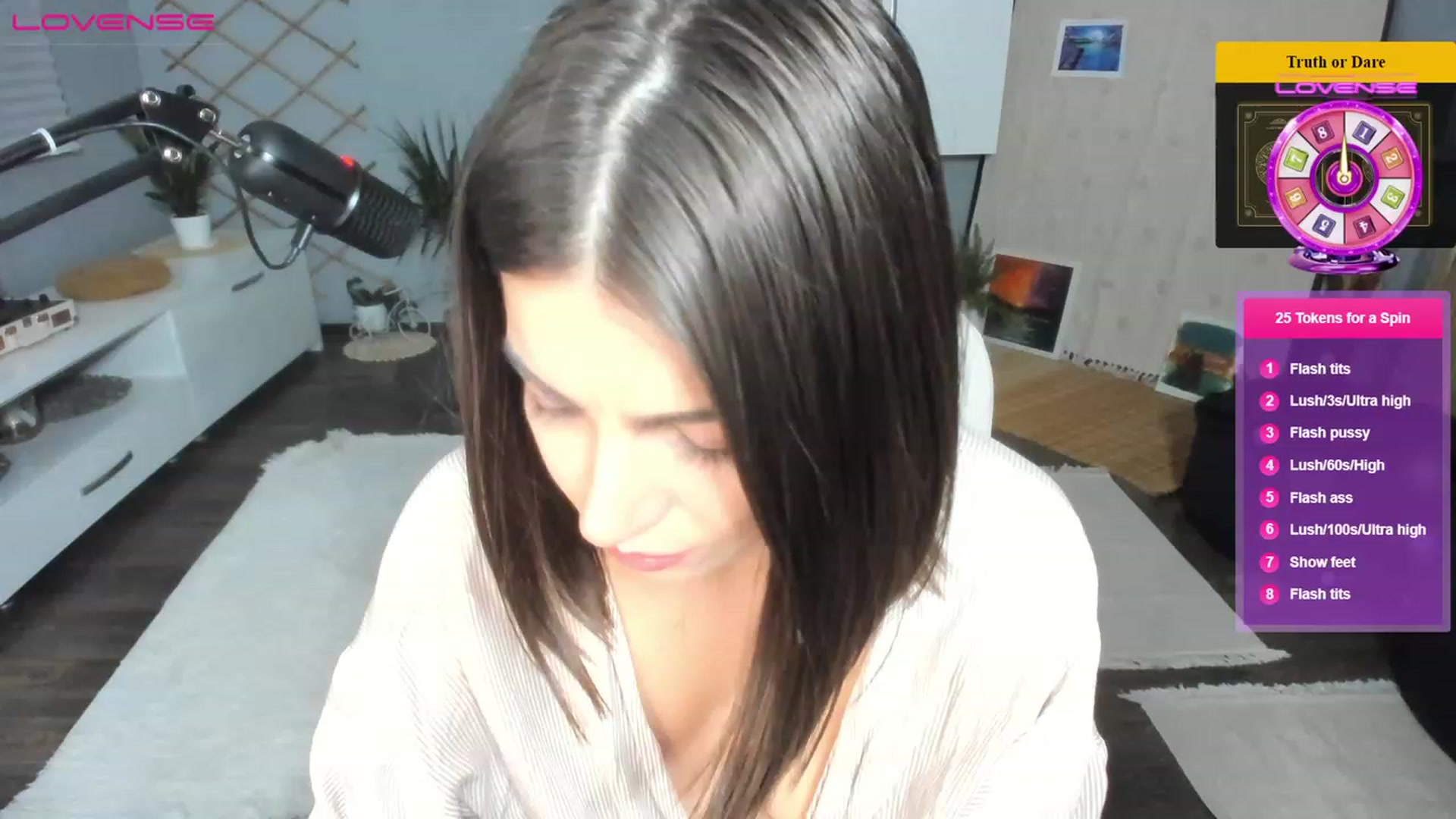 Gallery image thumbnail from CarriePilby's myfreecams stream on, 11/28/2022, 17:34 image 14 of 20