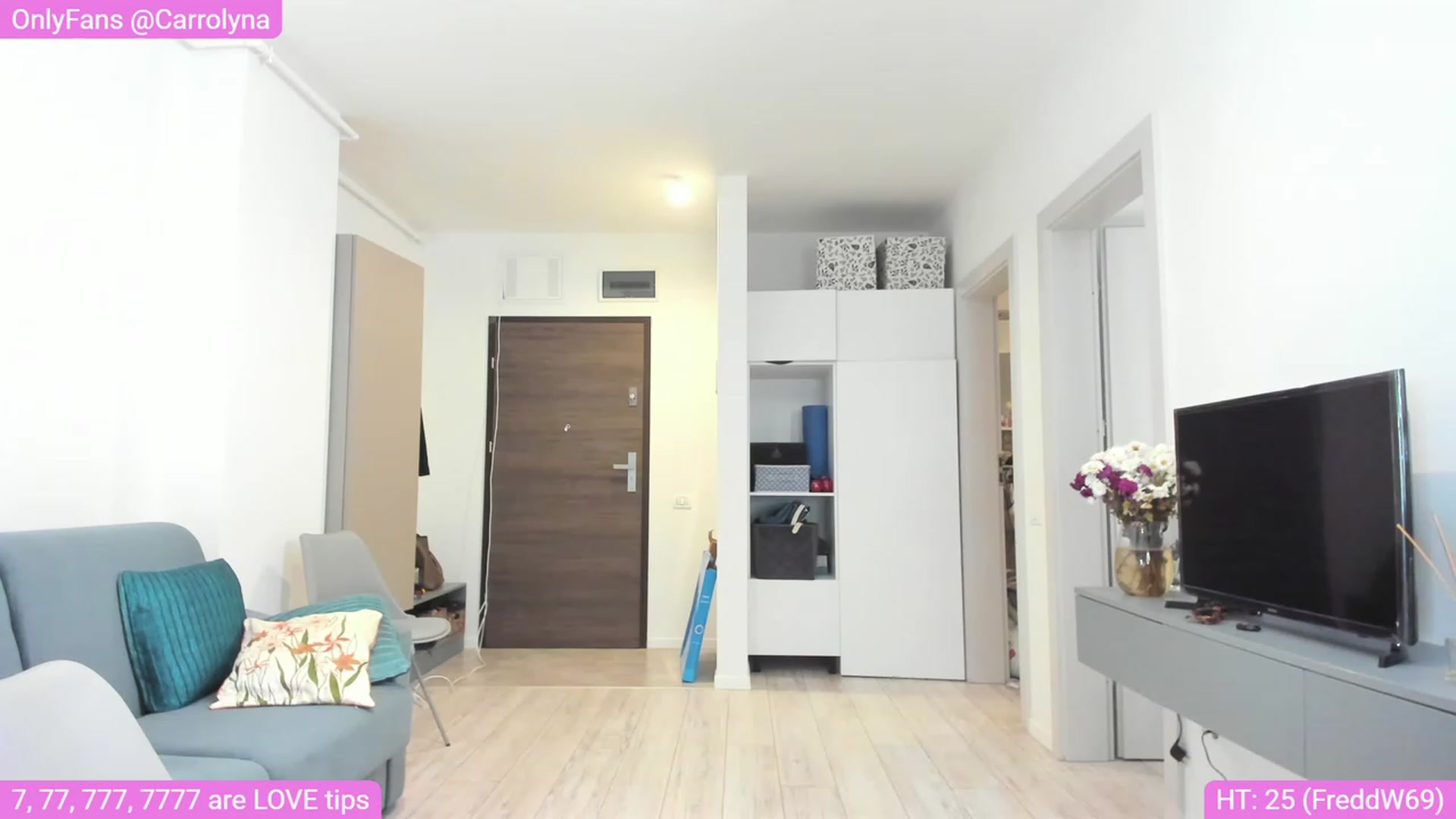 Gallery image thumbnail from Carrolyna's myfreecams stream on, 11/15/2022, 20:56 image 1 of 20