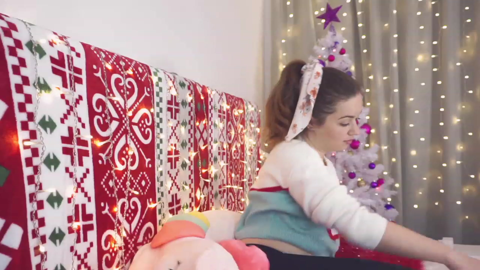 Gallery image thumbnail from Carrolyna's myfreecams stream on, 12/10/2022, 20:32 image 12 of 20