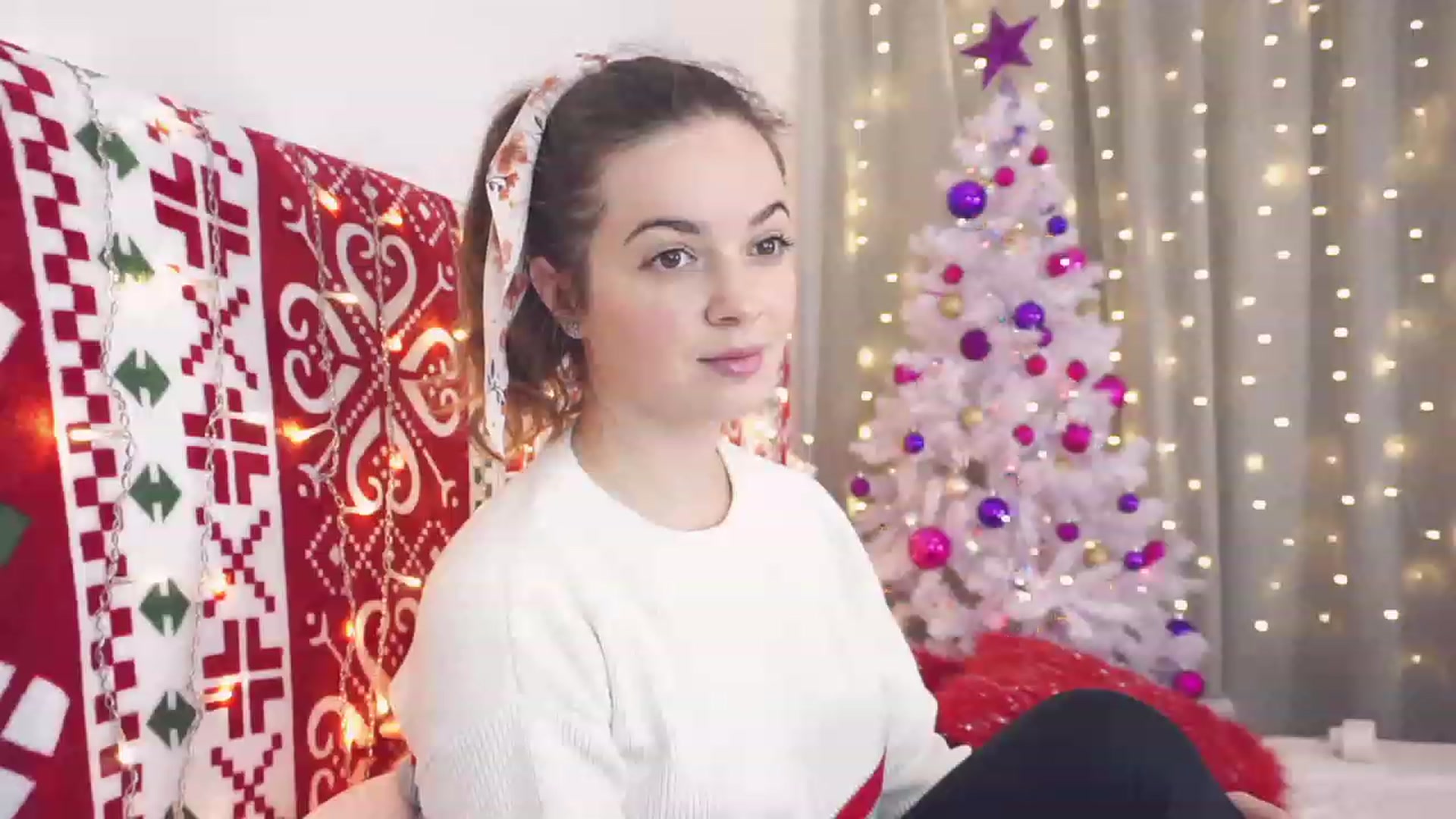 Gallery image thumbnail from Carrolyna's myfreecams stream on, 12/10/2022, 20:32 image 4 of 20