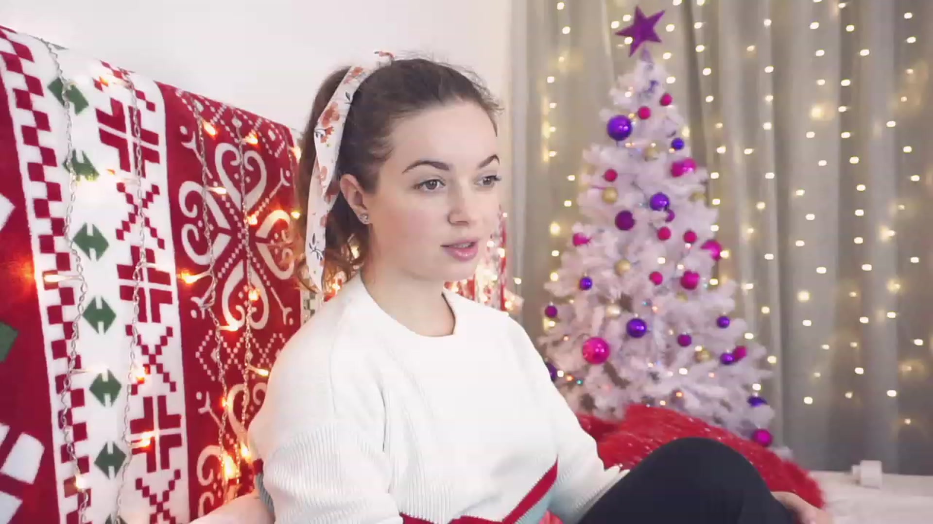 Gallery image thumbnail from Carrolyna's myfreecams stream on, 12/10/2022, 20:32 image 7 of 20