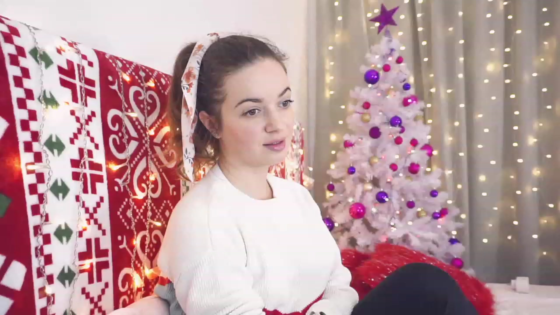 Gallery image thumbnail from Carrolyna's myfreecams stream on, 12/10/2022, 20:32 image 5 of 20