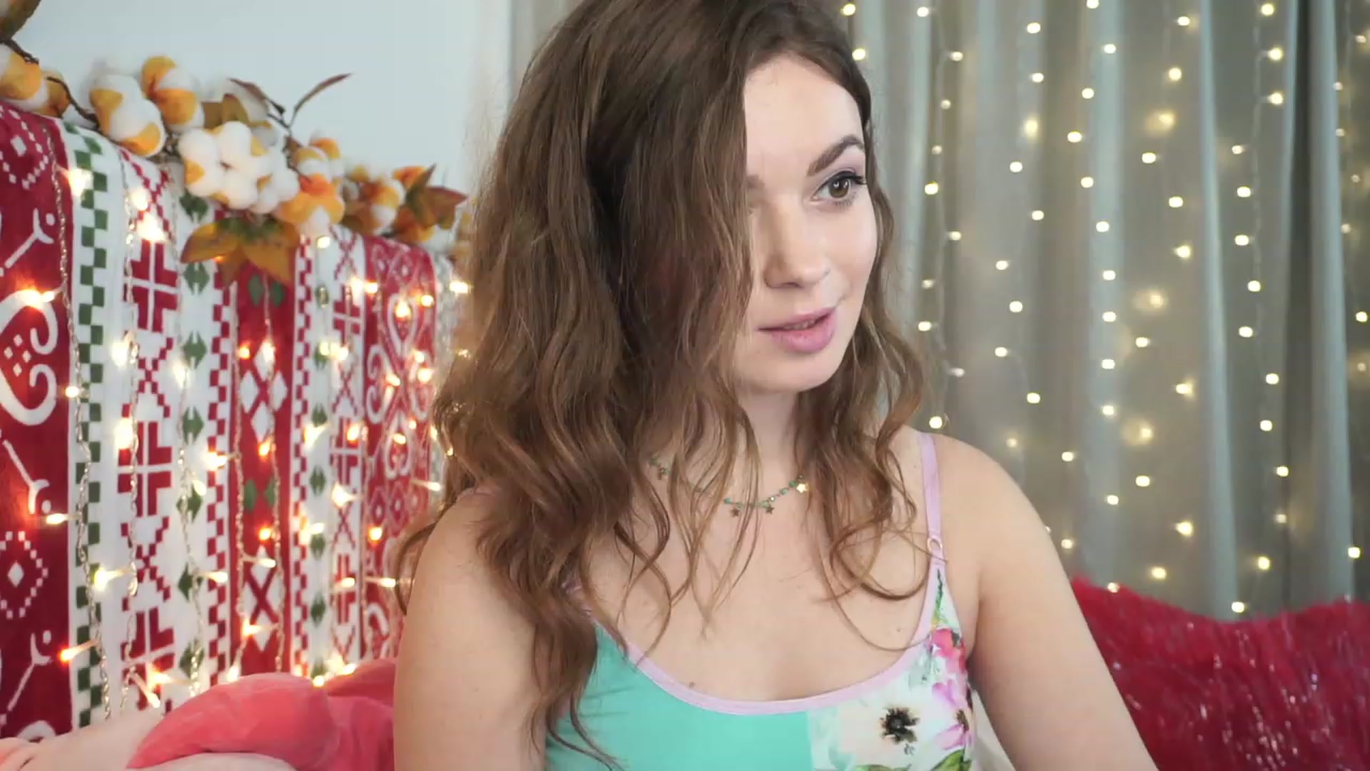 Gallery image thumbnail from Carrolyna's myfreecams stream on, 12/16/2022, 19:29 image 2 of 20