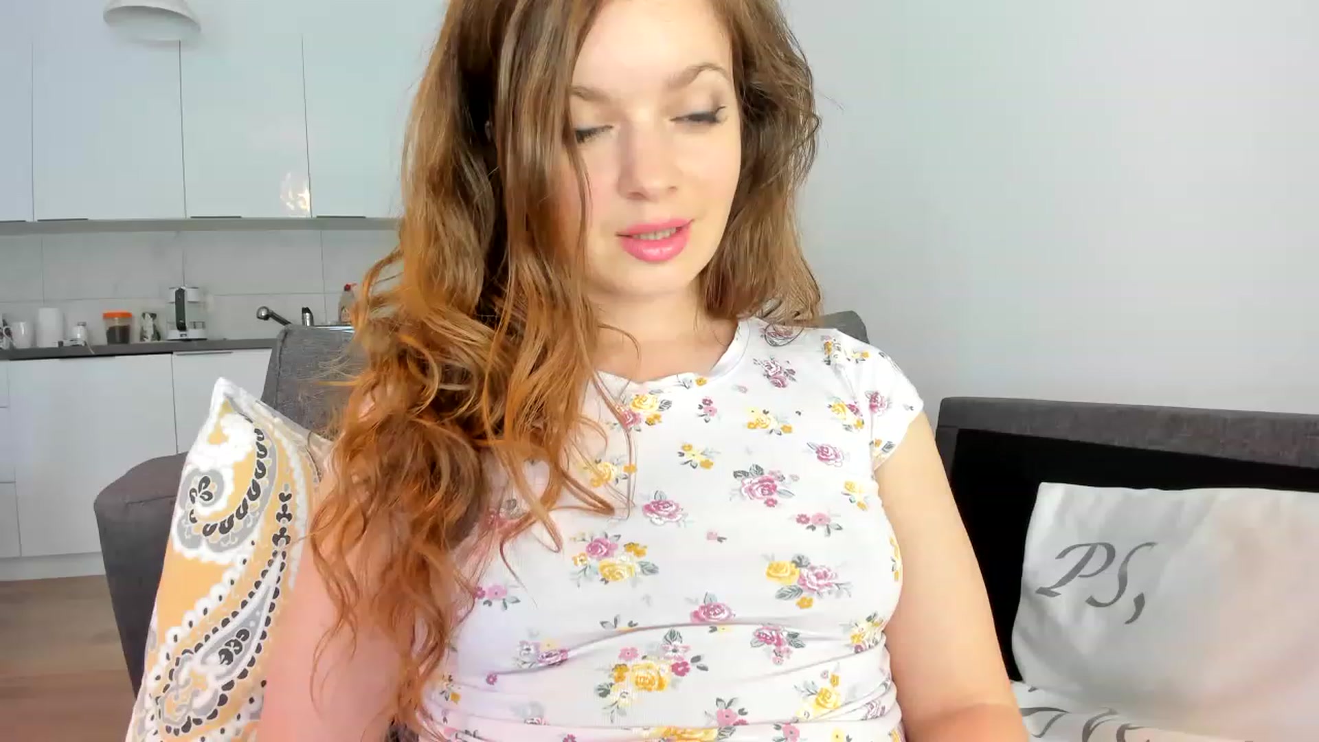 Gallery image thumbnail from Carrolyna's myfreecams stream on, 05/17/2023, 20:33 image 19 of 20