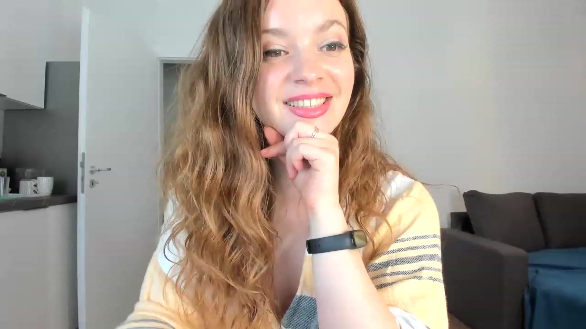 Gallery image thumbnail from Carrolyna's myfreecams stream on, 05/20/2023, 21:44 image 10 of 20