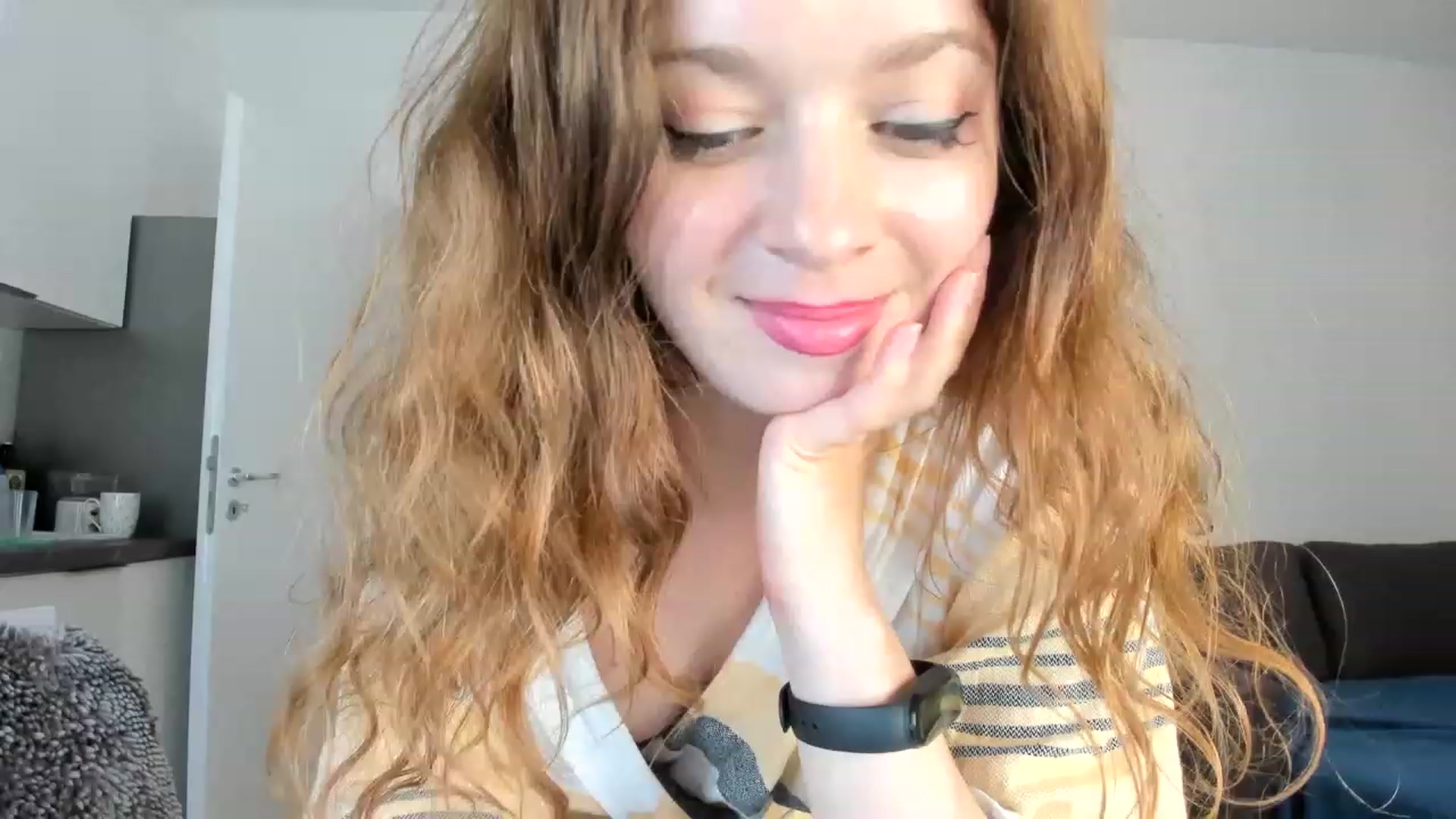 Gallery image thumbnail from Carrolyna's myfreecams stream on, 05/20/2023, 21:44 image 7 of 20