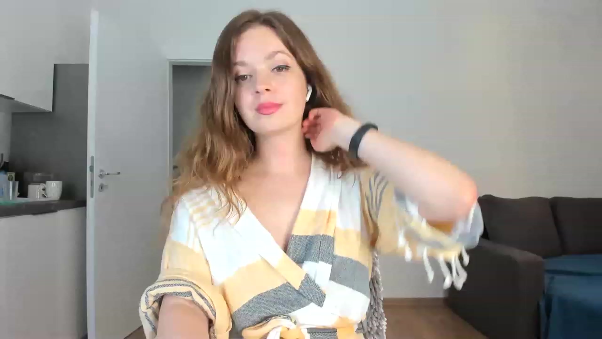 Gallery image thumbnail from Carrolyna's myfreecams stream on, 05/20/2023, 21:44 image 12 of 20