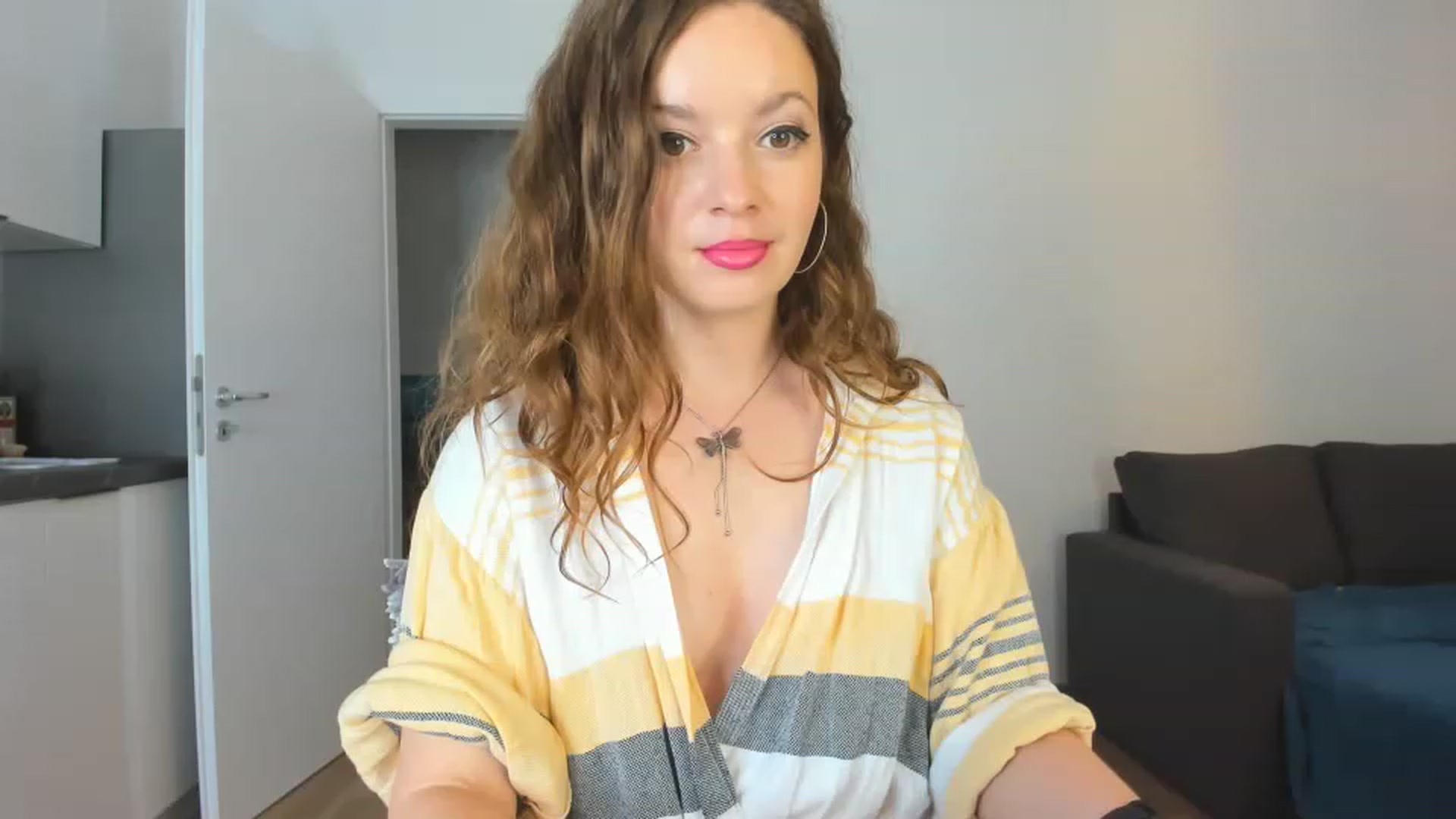 Gallery image thumbnail from Carrolyna's myfreecams stream on, 05/21/2023, 20:48 image 1 of 20