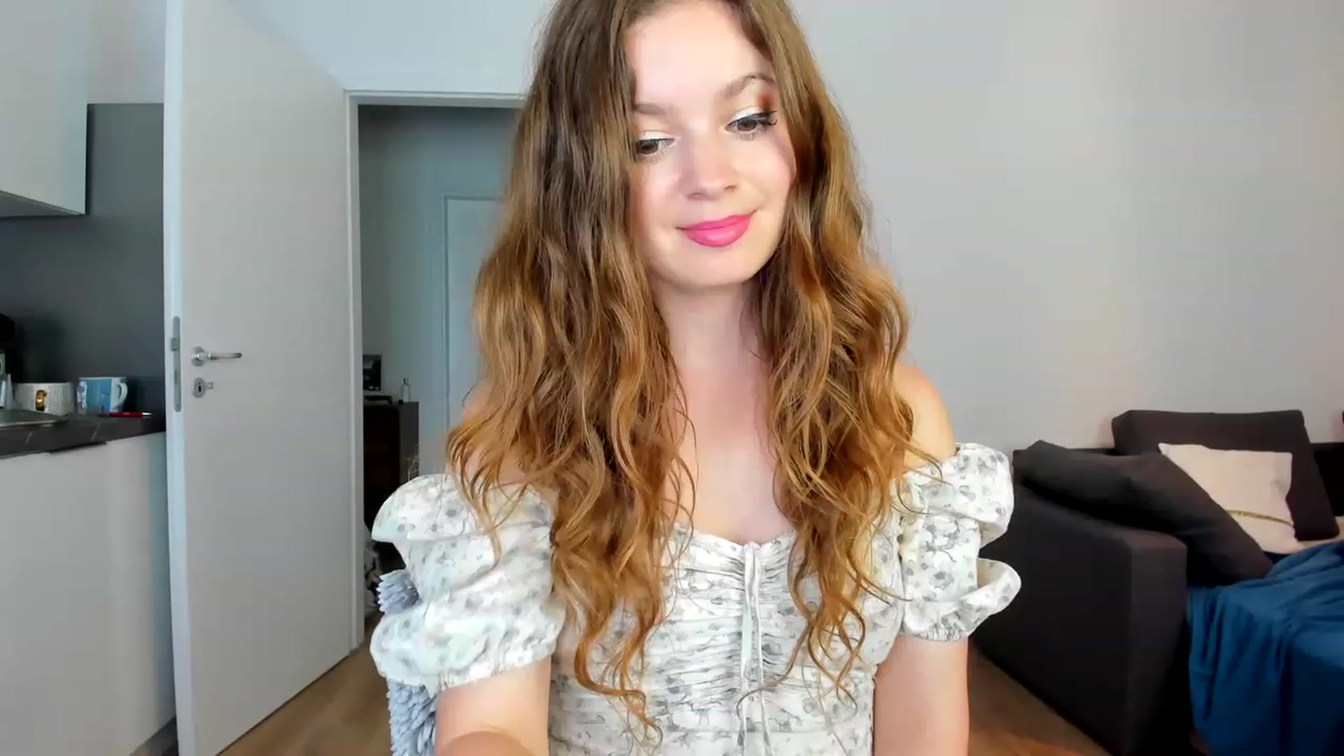 Gallery image thumbnail from Carrolyna's myfreecams stream on, 06/18/2023, 20:15 image 19 of 20