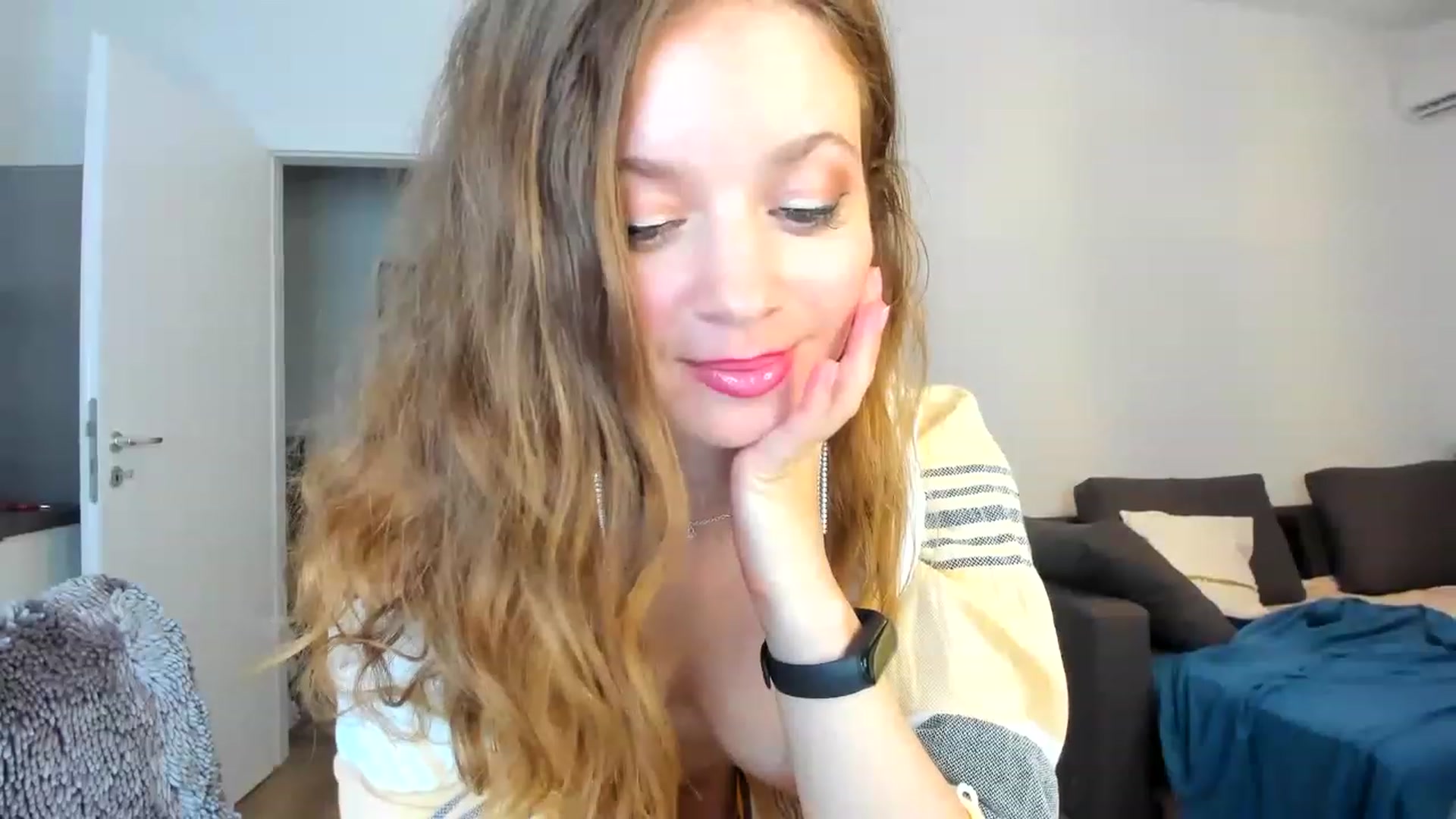Gallery image thumbnail from Carrolyna's myfreecams stream on, 06/19/2023, 20:17 image 9 of 20