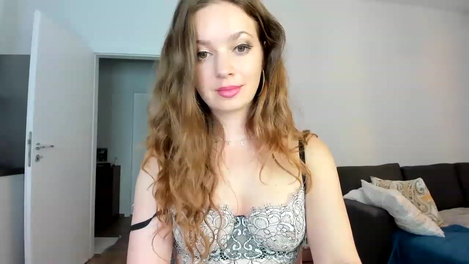 Gallery image thumbnail from Carrolyna's myfreecams stream on, 06/25/2023, 20:35 image 11 of 20