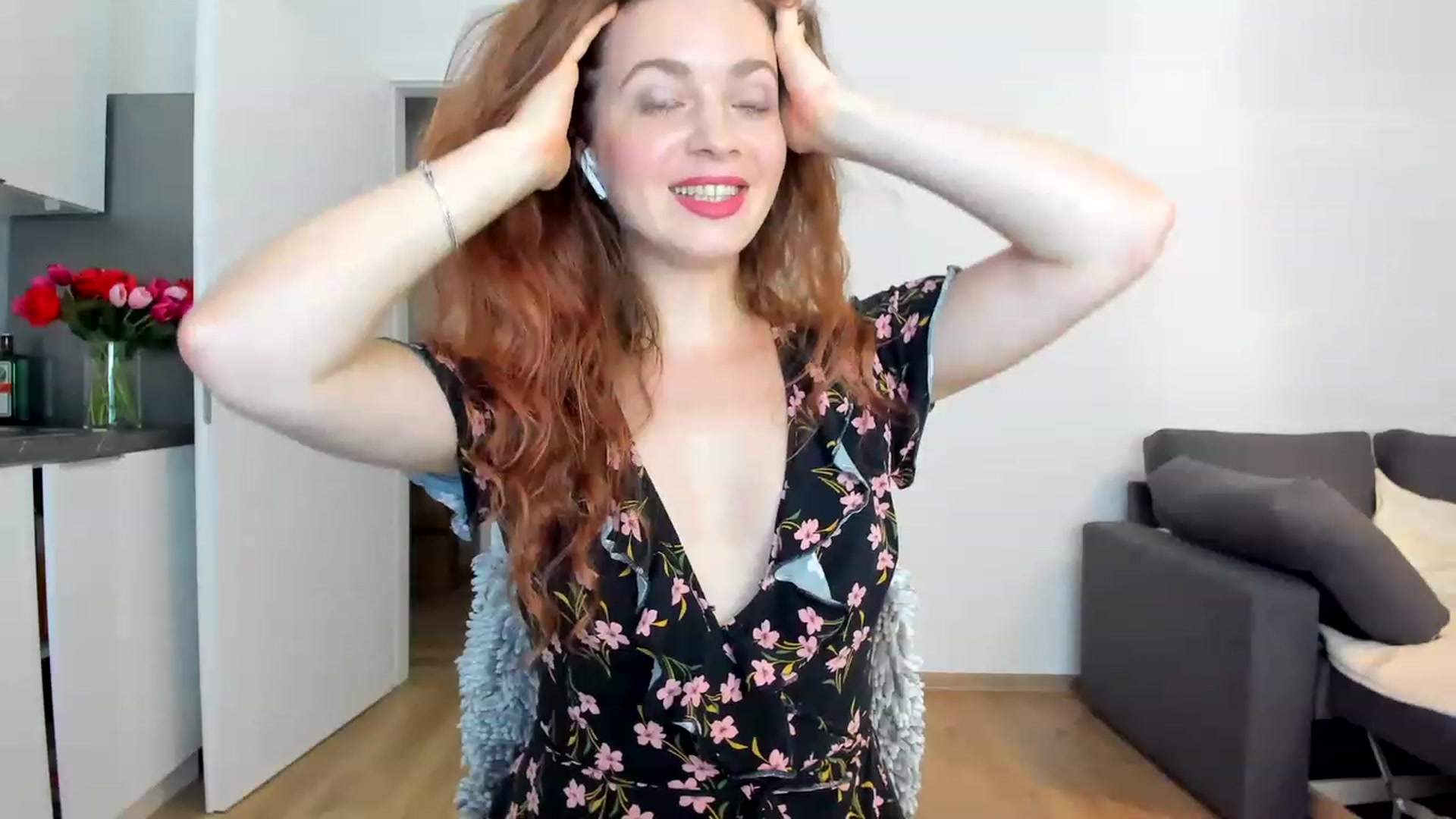 Gallery image thumbnail from Carrolyna's myfreecams stream on, 07/05/2023, 20:41 image 3 of 20