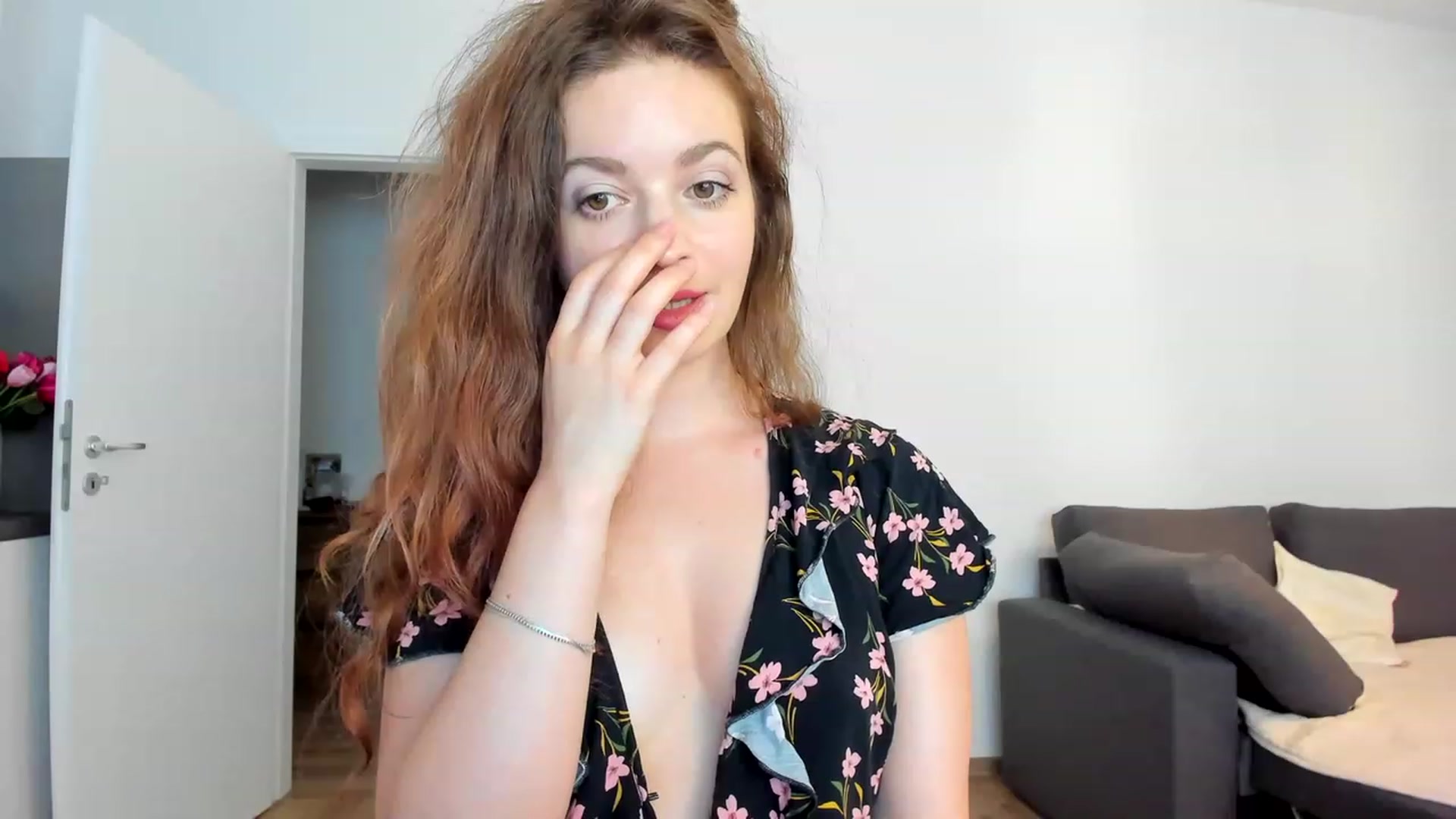 Gallery image thumbnail from Carrolyna's myfreecams stream on, 07/05/2023, 21:44 image 7 of 20