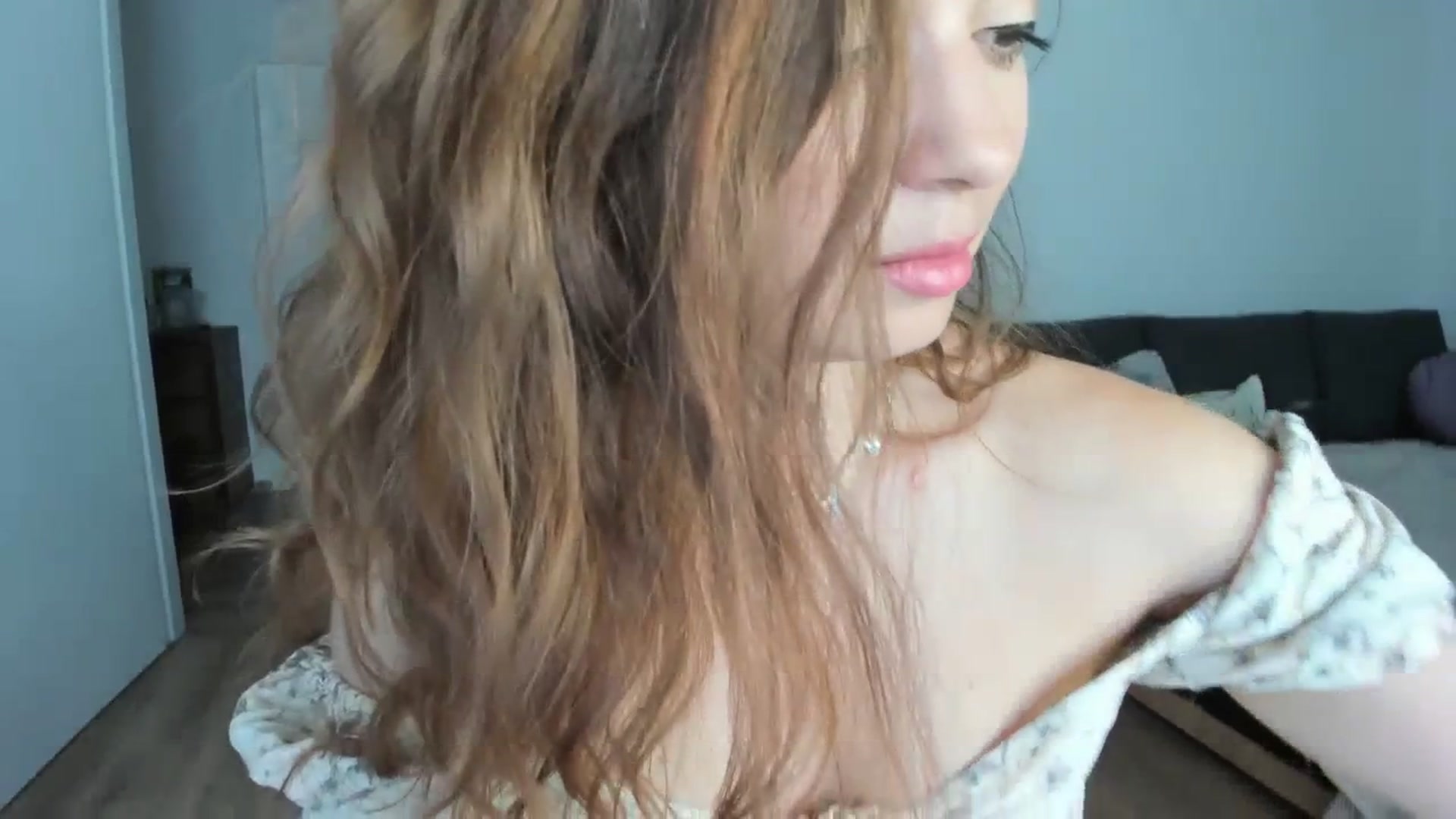 Gallery image thumbnail from Carrolyna's myfreecams stream on, 07/08/2023, 22:27 image 11 of 20