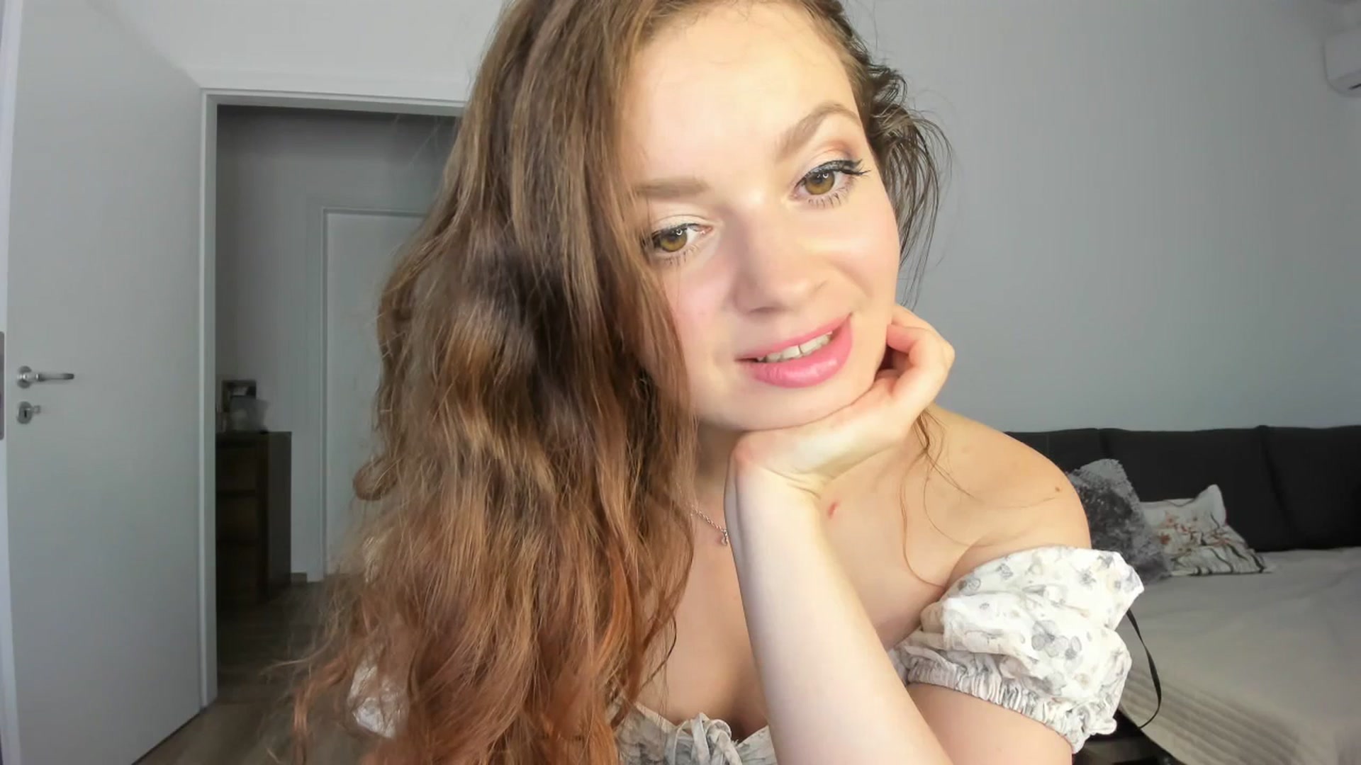 Gallery image thumbnail from Carrolyna's myfreecams stream on, 07/08/2023, 22:27 image 3 of 20
