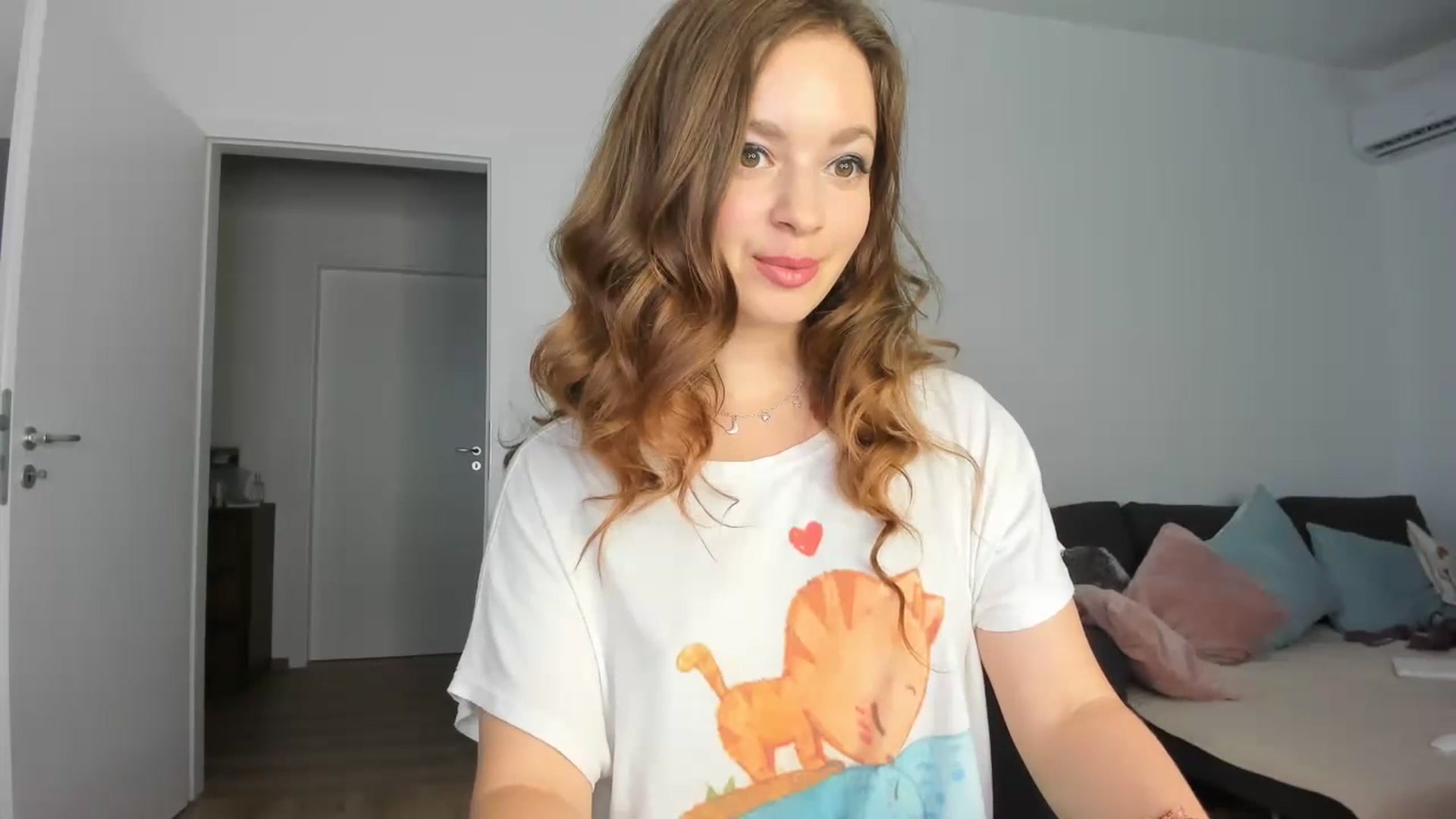 Gallery image thumbnail from Carrolyna's myfreecams stream on, 07/14/2023, 21:21 image 2 of 20