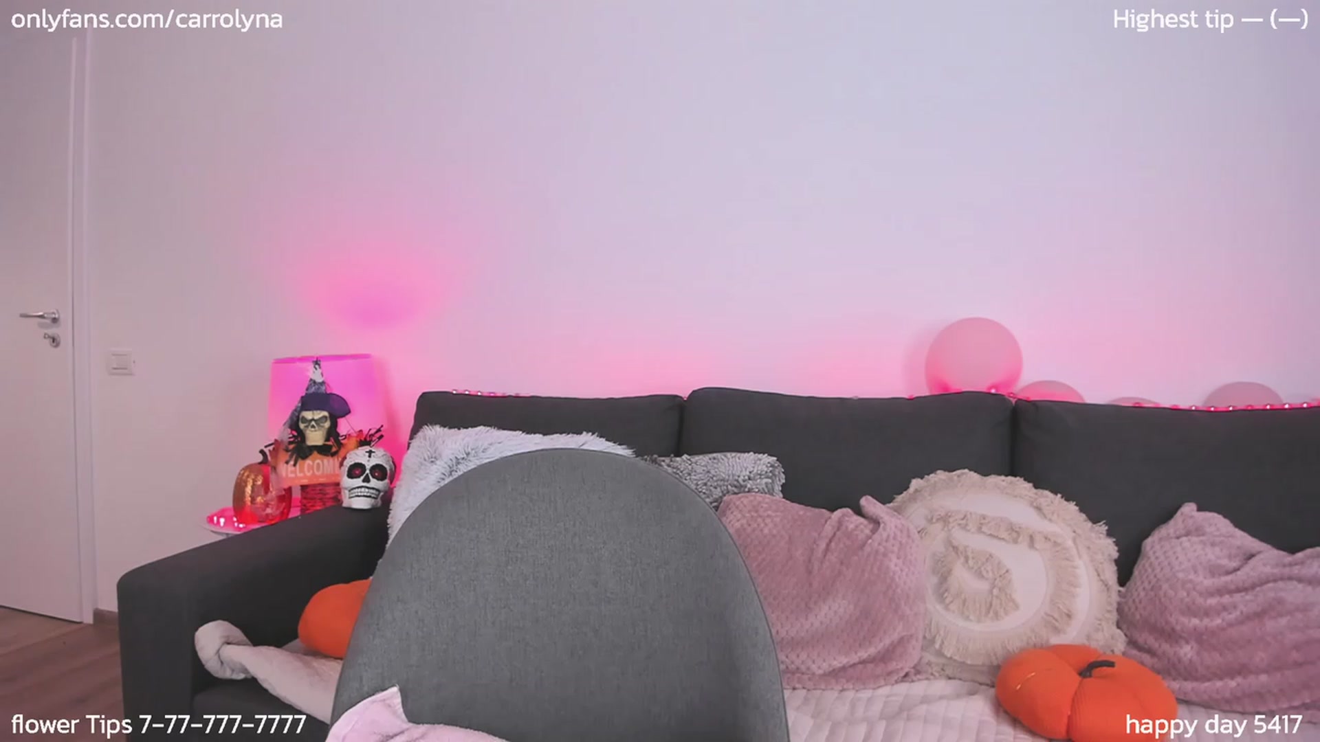 Gallery image thumbnail from Carrolyna's myfreecams stream on, 10/09/2023, 19:15 image 4 of 20