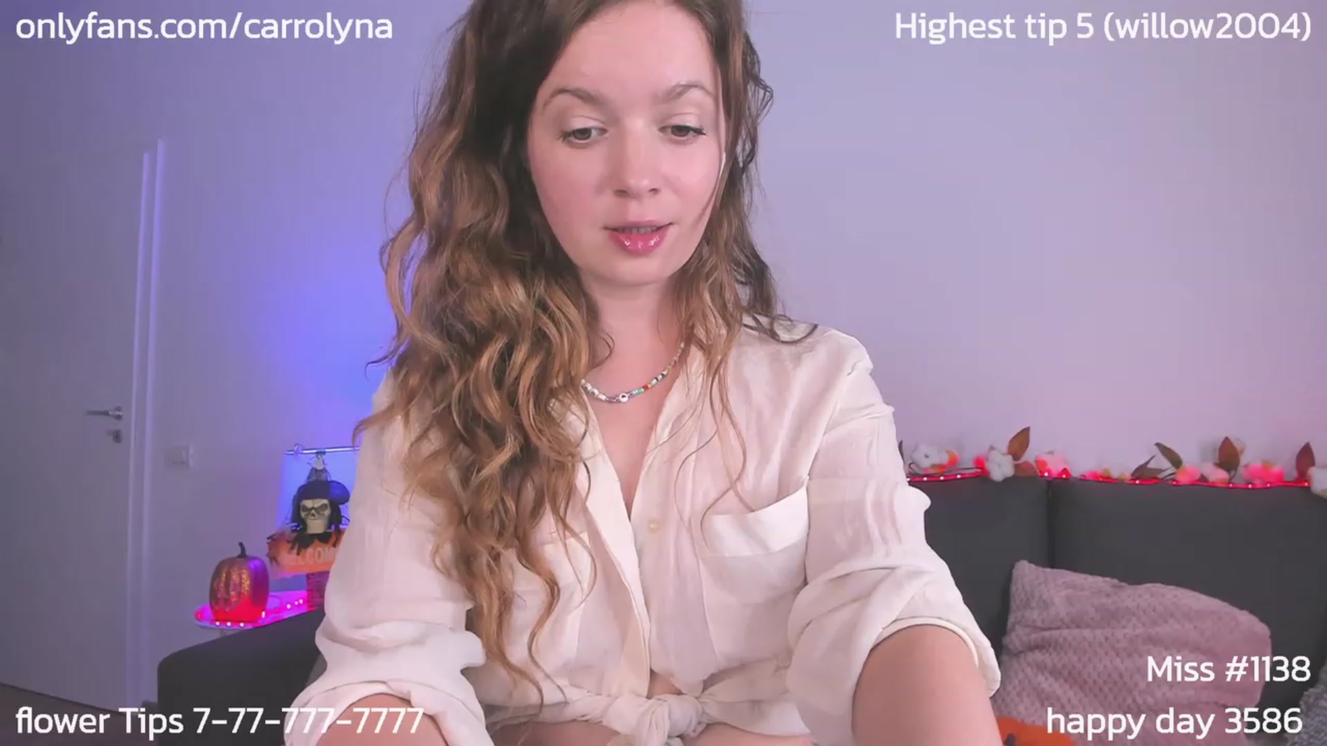Gallery image thumbnail from Carrolyna's myfreecams stream on, 10/21/2023, 18:43 image 9 of 20