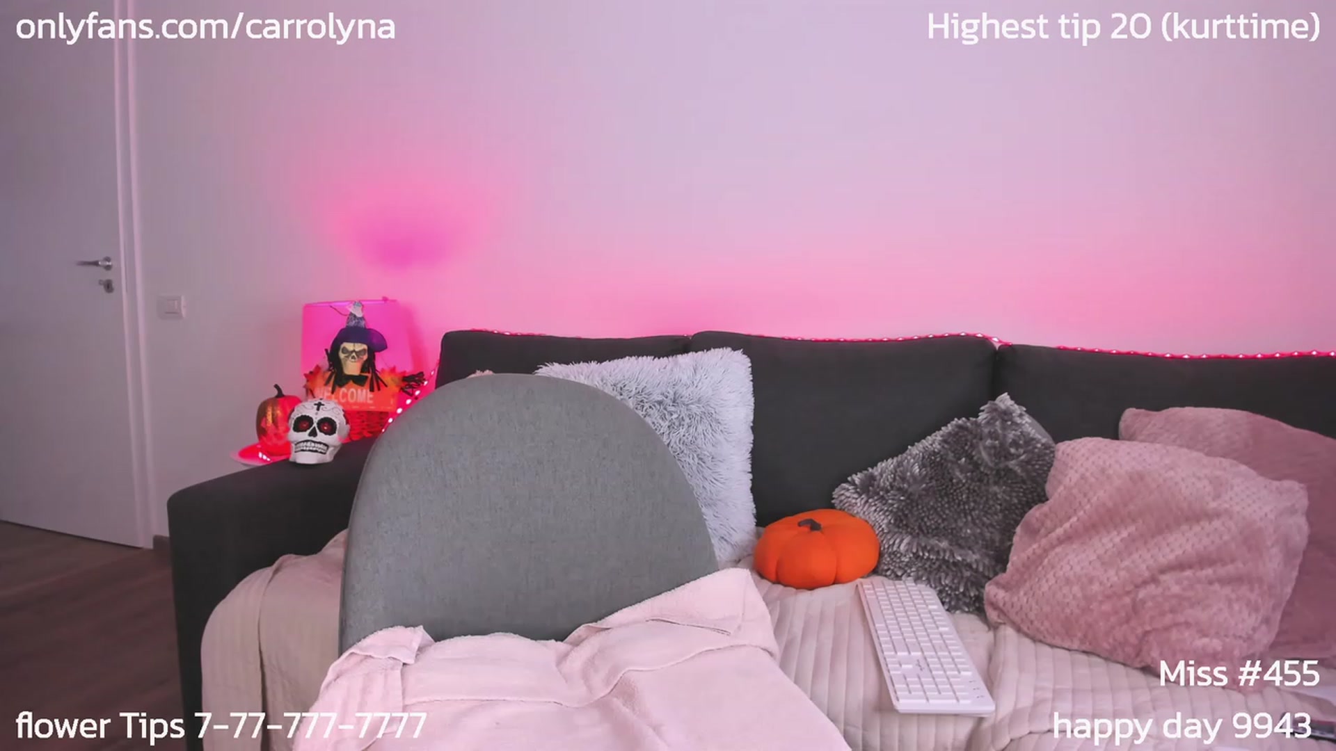 Gallery image thumbnail from Carrolyna's myfreecams stream on, 10/30/2023, 20:11 image 18 of 20