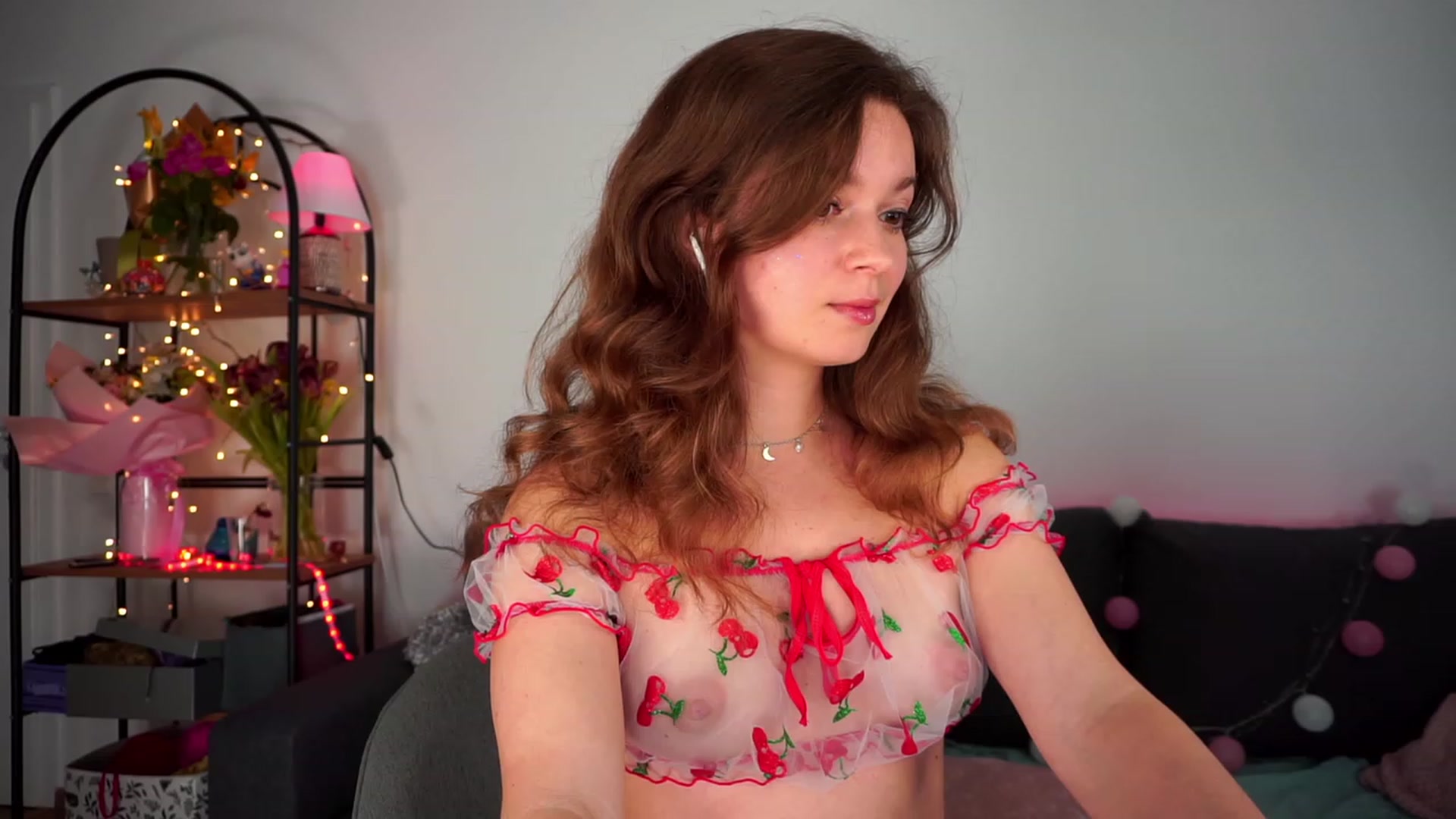 Gallery image thumbnail from Carrolyna's myfreecams stream on, 03/09/2024, 22:18 image 7 of 20