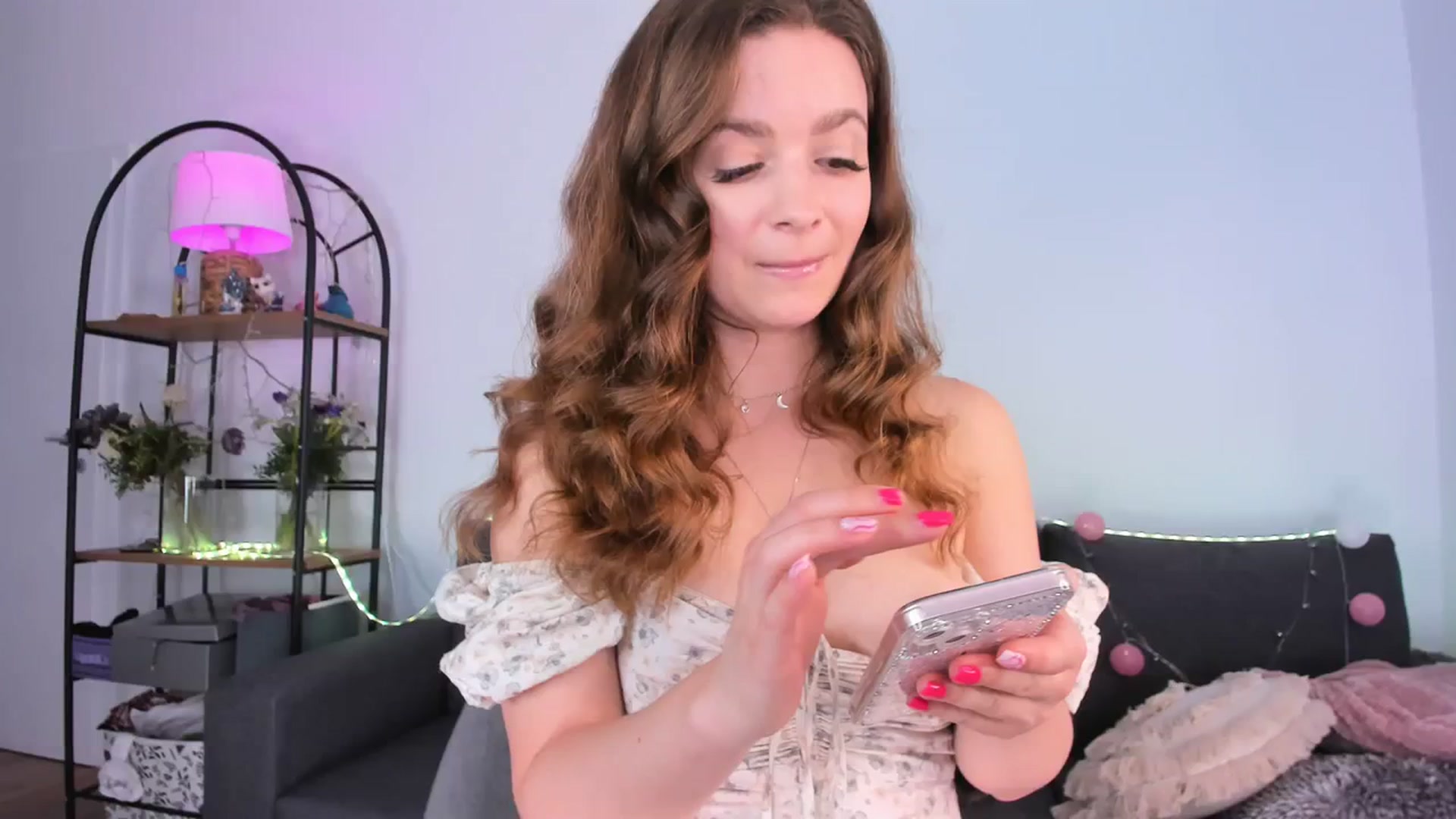 Gallery image thumbnail from Carrolyna's myfreecams stream on, 03/18/2024, 22:20 image 14 of 20