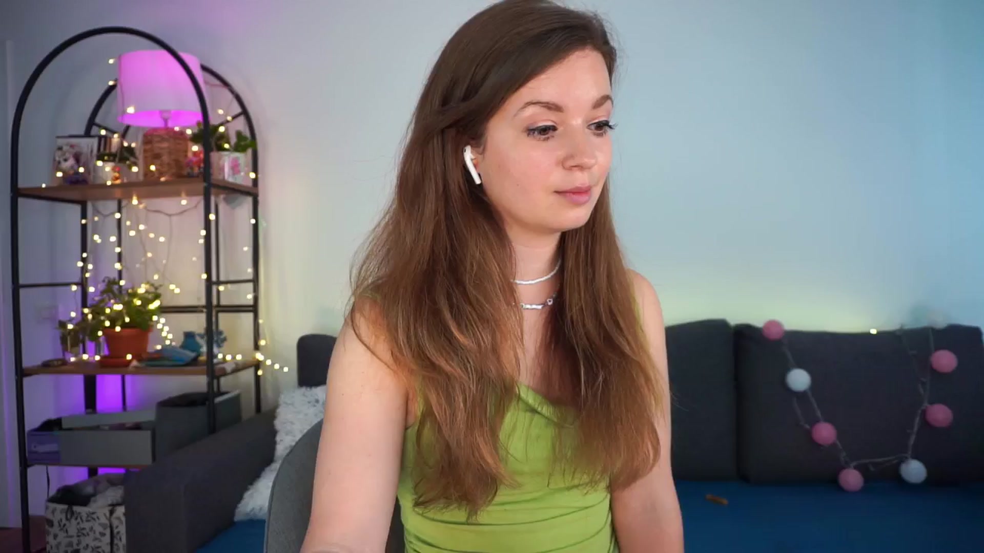 Gallery image thumbnail from Carrolyna's myfreecams stream on, 05/01/2024, 10:32 image 10 of 20