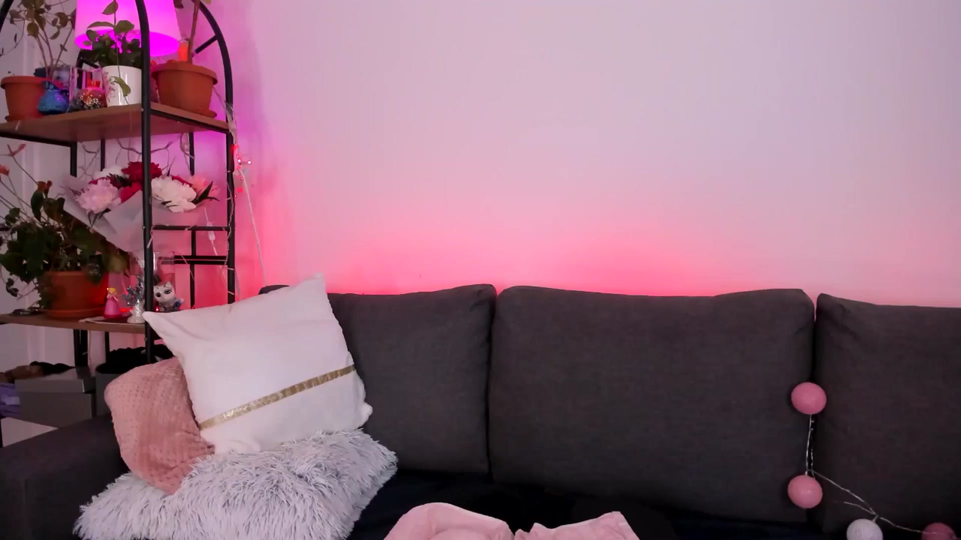Gallery image thumbnail from Carrolyna's myfreecams stream on, 05/25/2024, 21:55 image 3 of 20