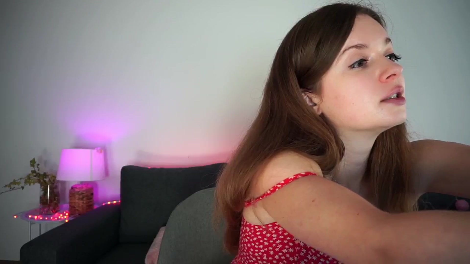 Gallery image thumbnail from Carrolyna's myfreecams stream on, 06/21/2024, 19:17 image 6 of 20