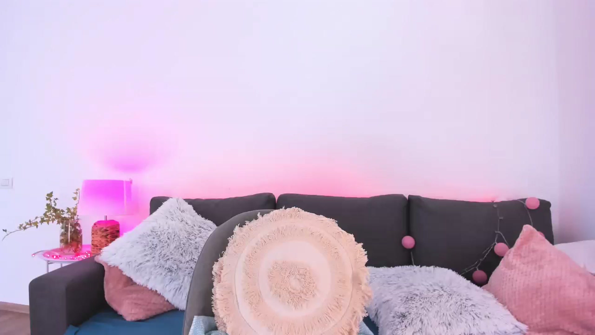 Gallery image thumbnail from Carrolyna's myfreecams stream on, 06/23/2024, 15:30 image 17 of 20