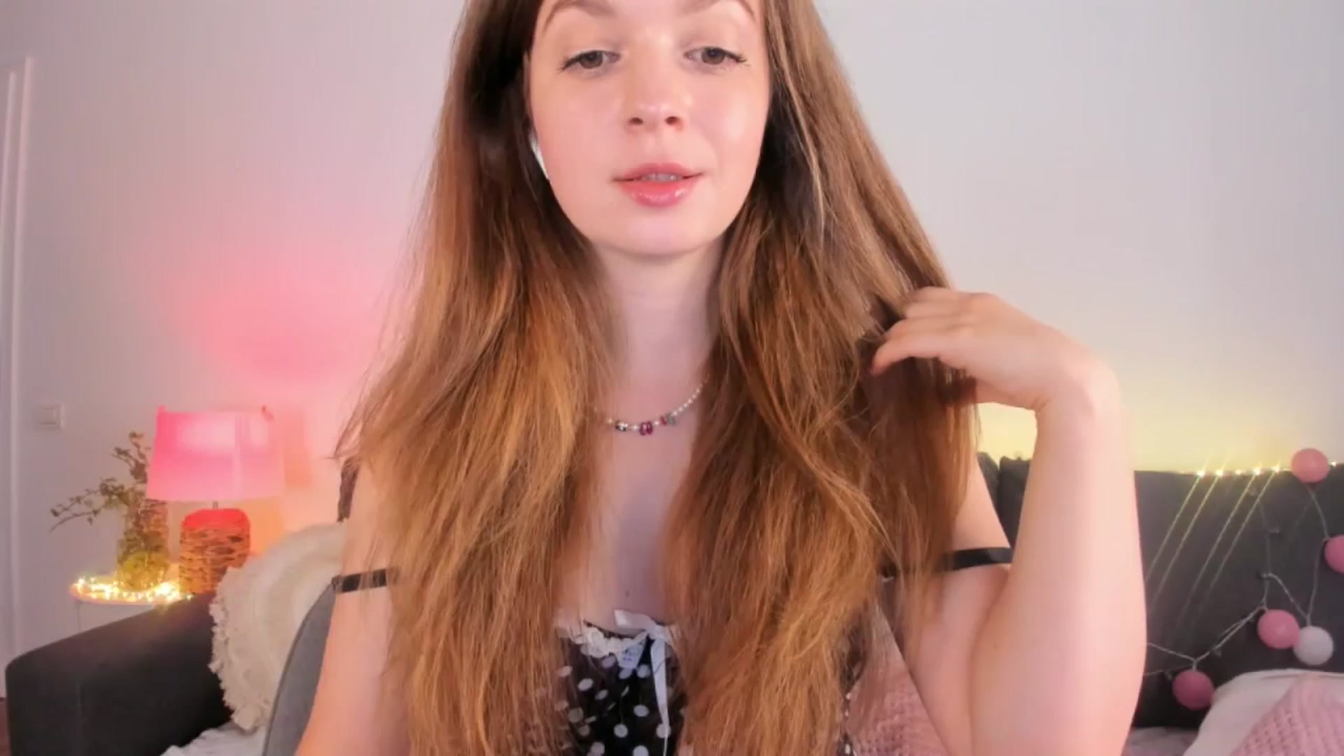 Gallery image thumbnail from Carrolyna's myfreecams stream on, 06/29/2024, 21:25 image 15 of 20