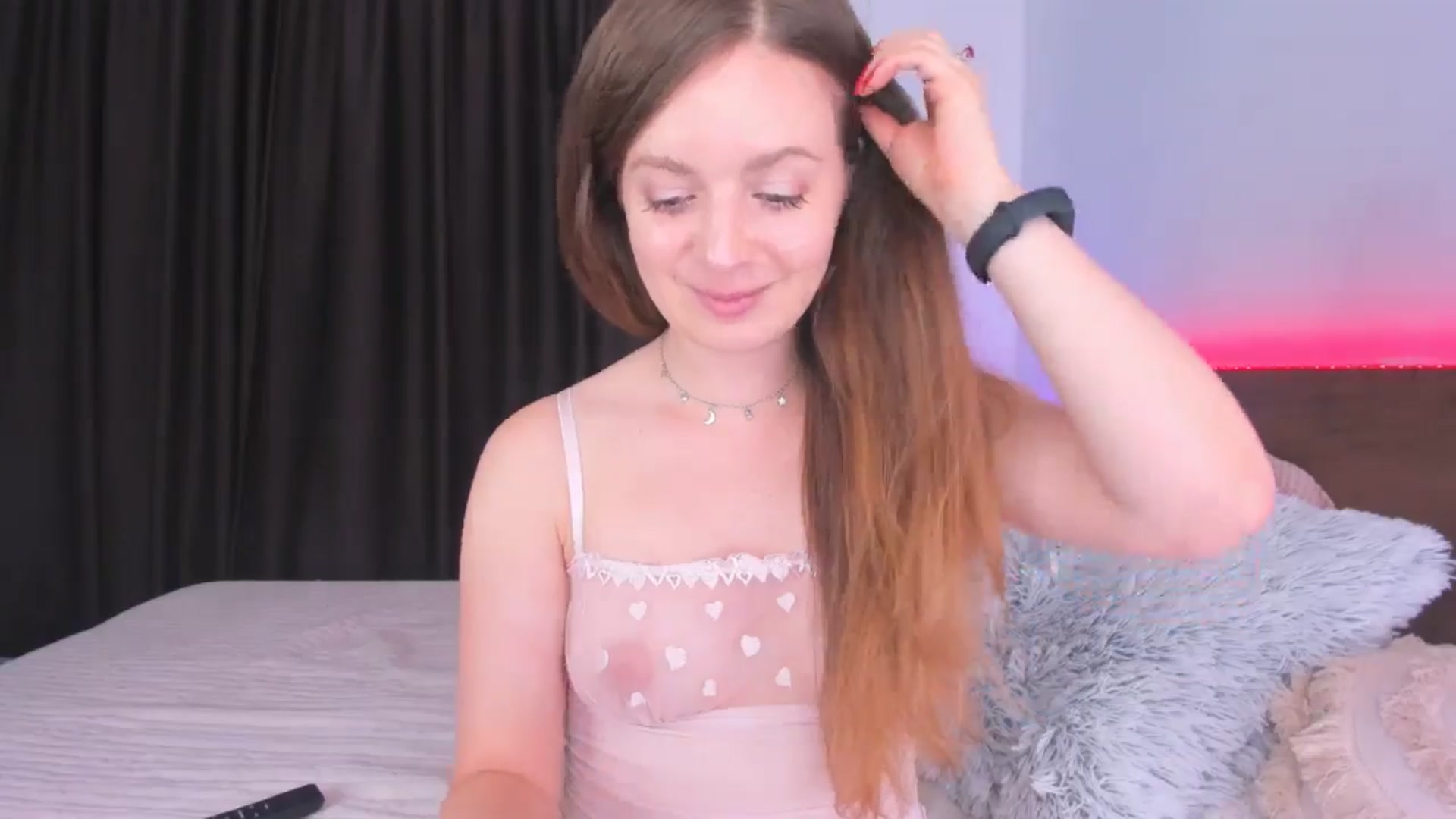 Gallery image thumbnail from Carrolyna's myfreecams stream on, 07/06/2024, 16:42 image 6 of 20