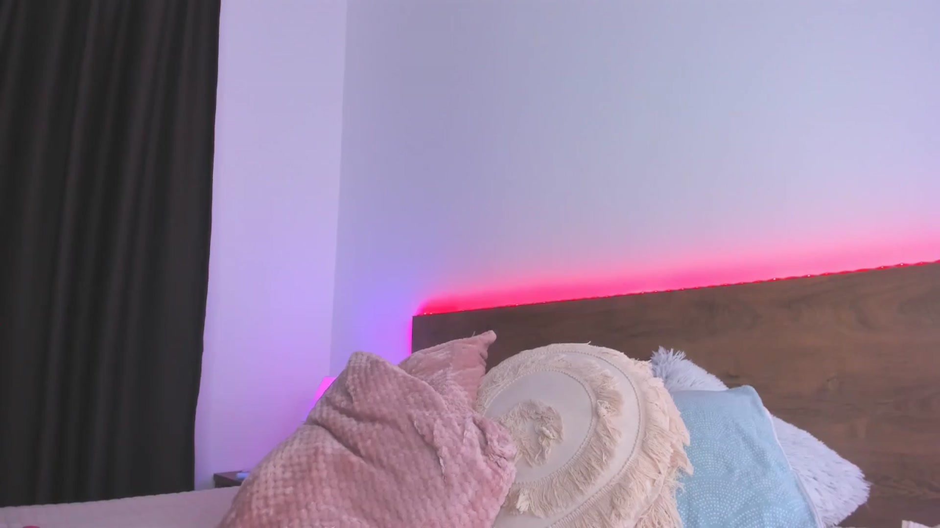 Gallery image thumbnail from Carrolyna's myfreecams stream on, 07/07/2024, 16:58 image 8 of 20