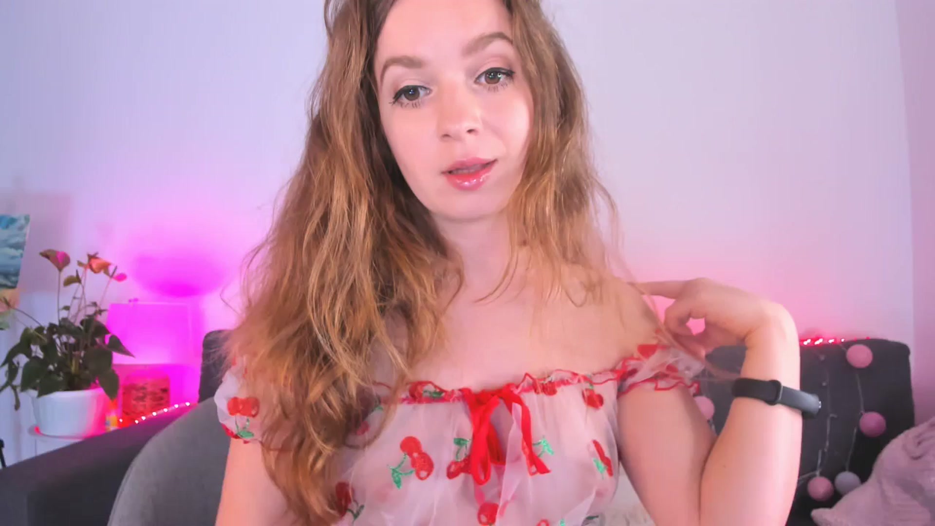 Gallery image thumbnail from Carrolyna's myfreecams stream on, 07/22/2024, 19:43 image 5 of 20