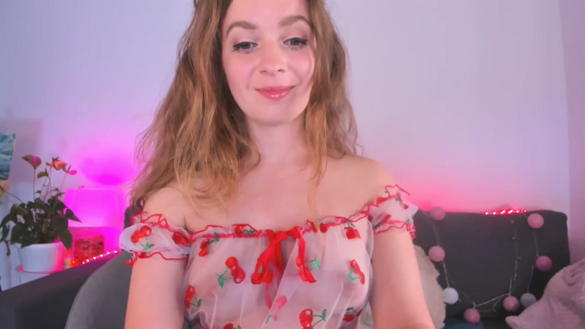 Gallery image thumbnail from Carrolyna's myfreecams stream on, 07/22/2024, 19:43 image 3 of 20