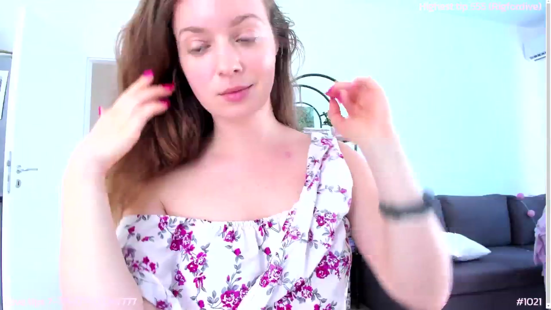 Gallery image thumbnail from Carrolyna's myfreecams stream on, 07/28/2024, 12:48 image 9 of 20