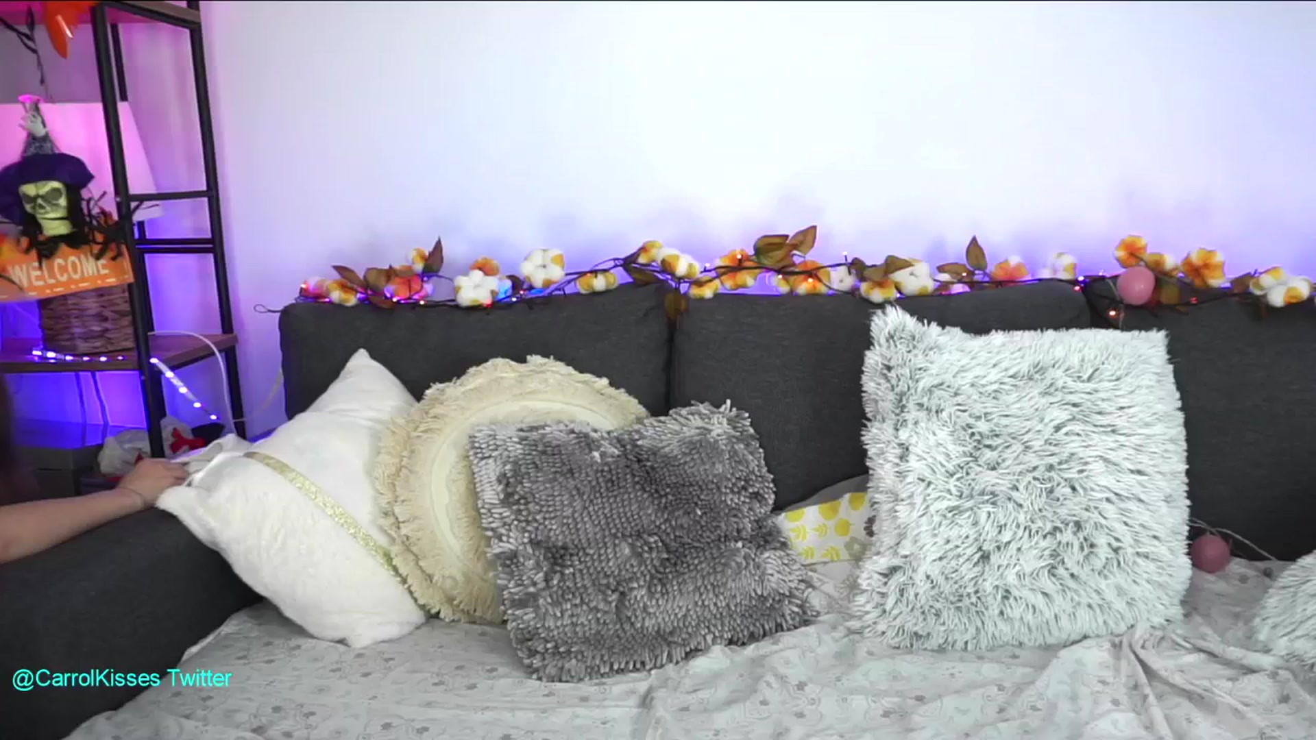 Gallery image thumbnail from Carrolyna's myfreecams stream on, 10/27/2024, 19:32 image 19 of 20