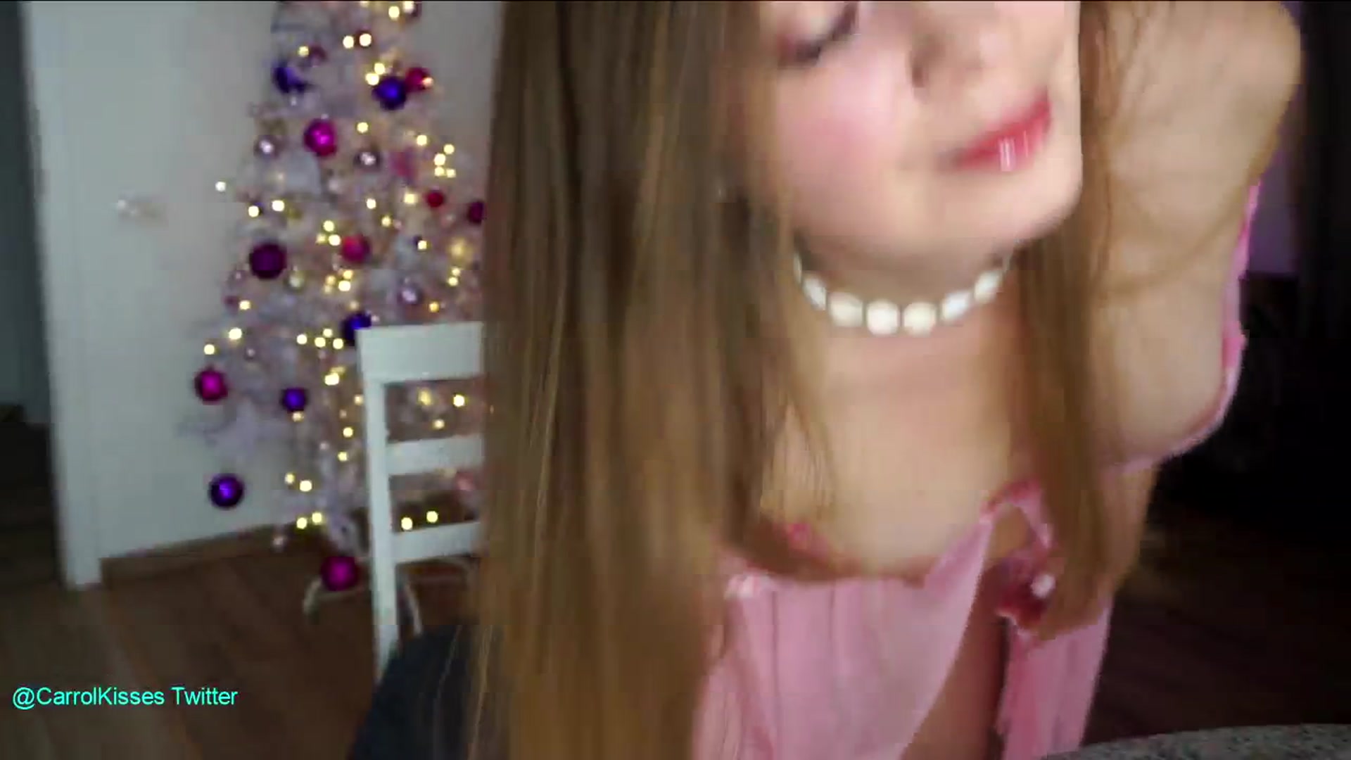 Gallery image thumbnail from Carrolyna's myfreecams stream on, 11/16/2024, 17:59 image 4 of 20